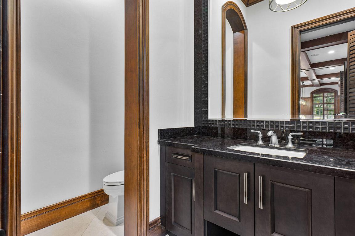 ROYAL PALM YACHT & COUNTRY CLUB - Residential