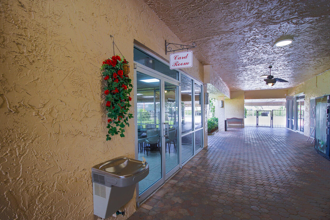 GOLDEN LAKES VILLAGE CONDO H - Residential