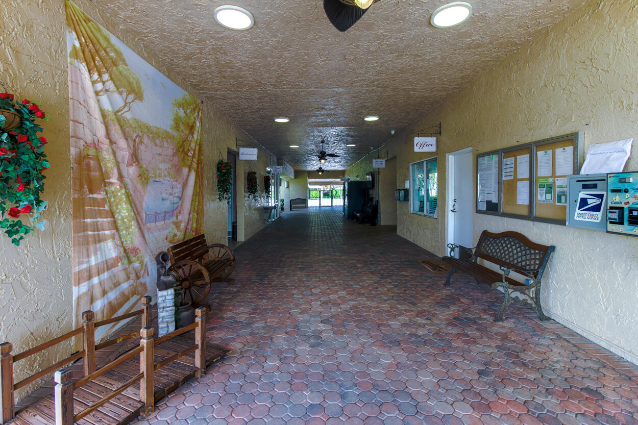 GOLDEN LAKES VILLAGE CONDO H - Residential