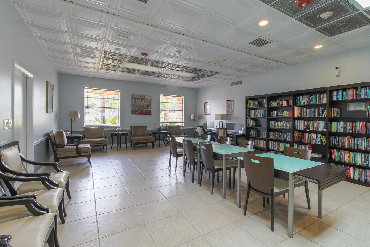 GOLDEN LAKES VILLAGE CONDO H - Residential