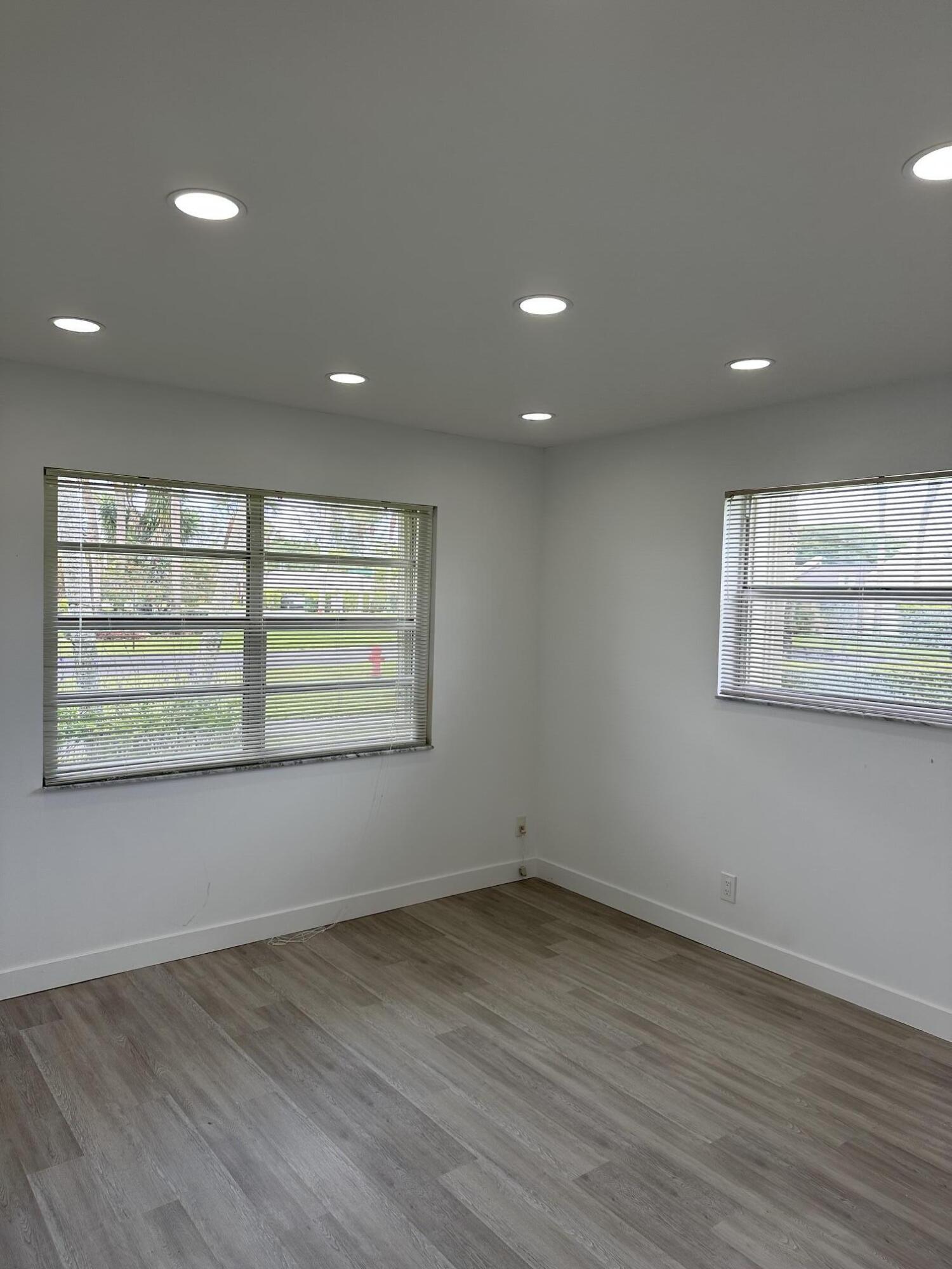 GOLDEN LAKES VILLAGE CONDO H - Residential