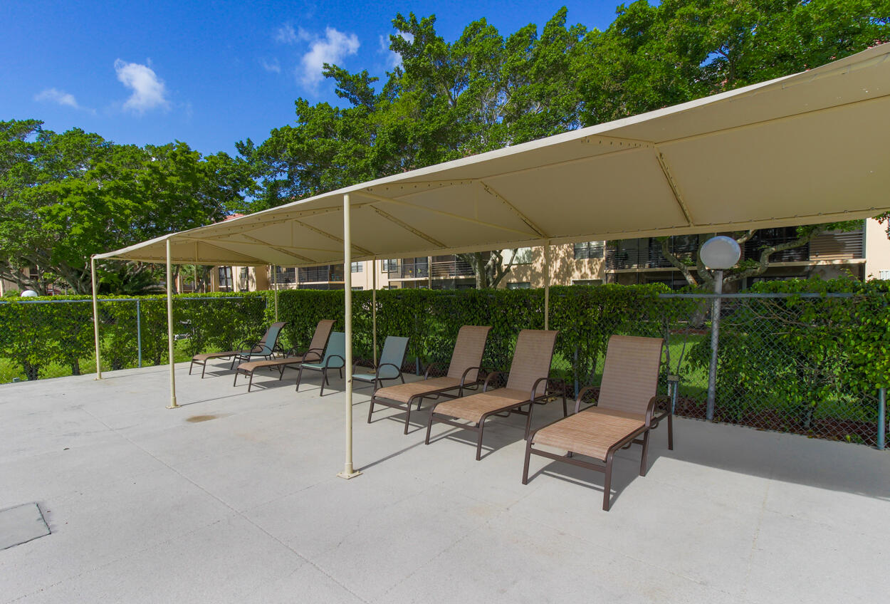 GOLDEN LAKES VILLAGE CONDO H - Residential