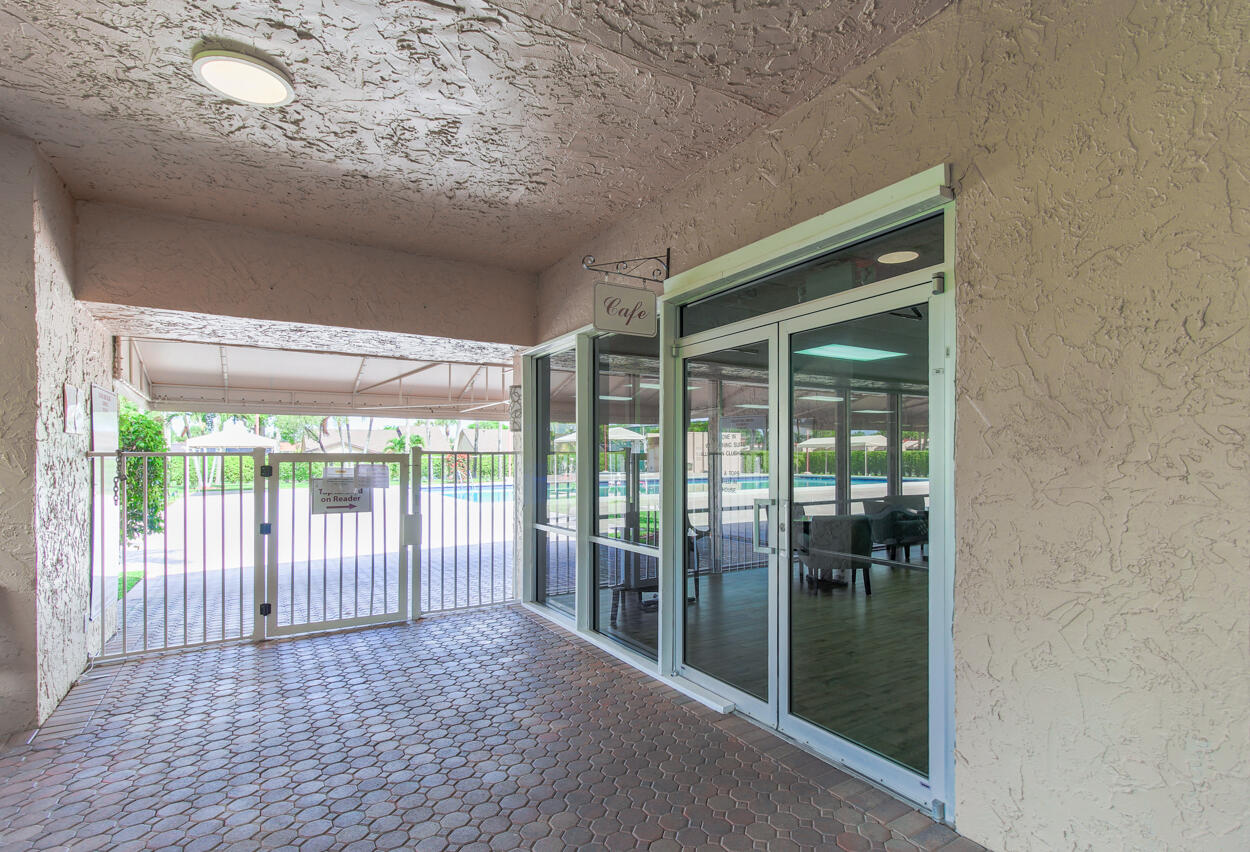 GOLDEN LAKES VILLAGE CONDO H - Residential