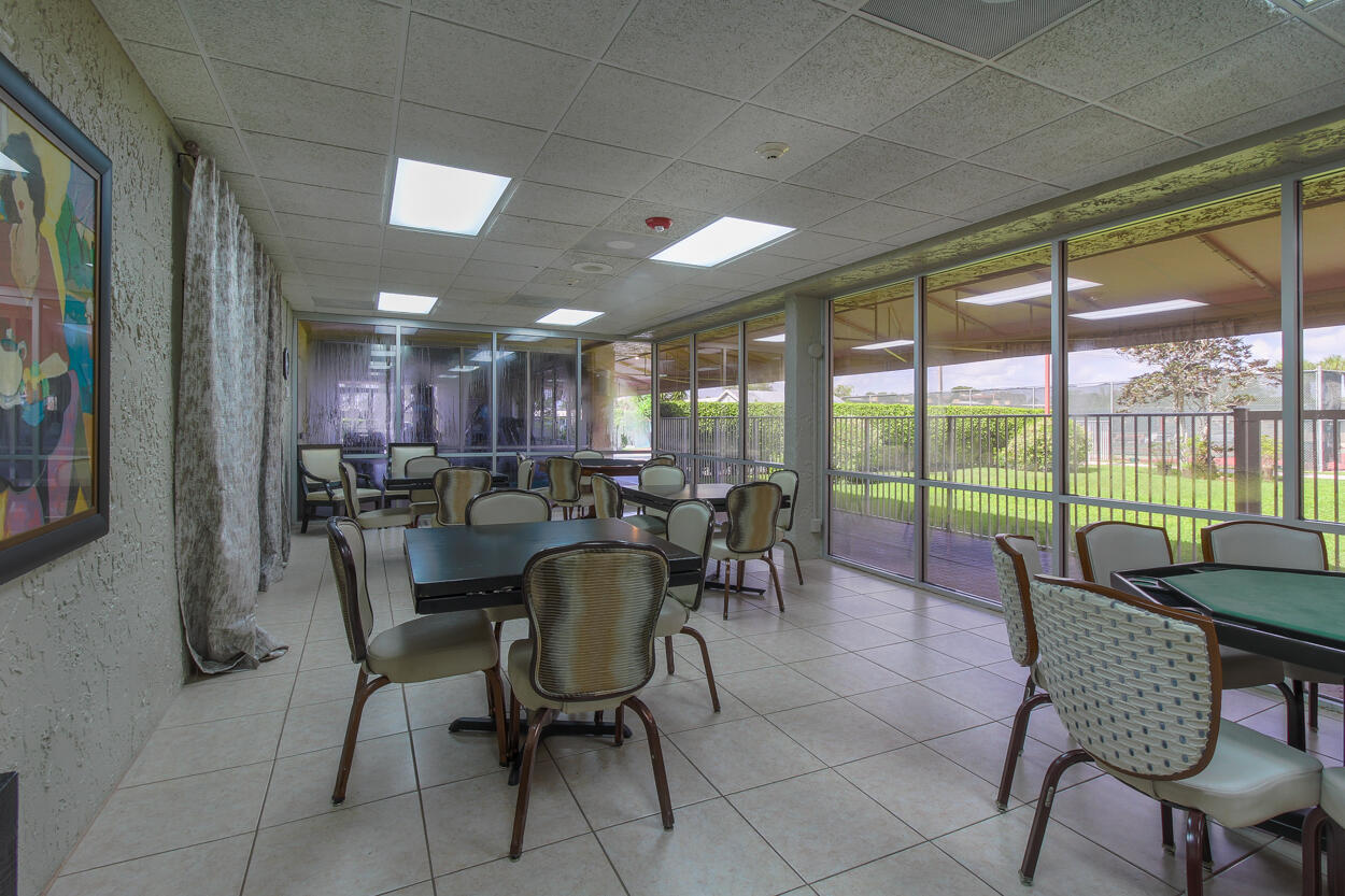 GOLDEN LAKES VILLAGE CONDO H - Residential