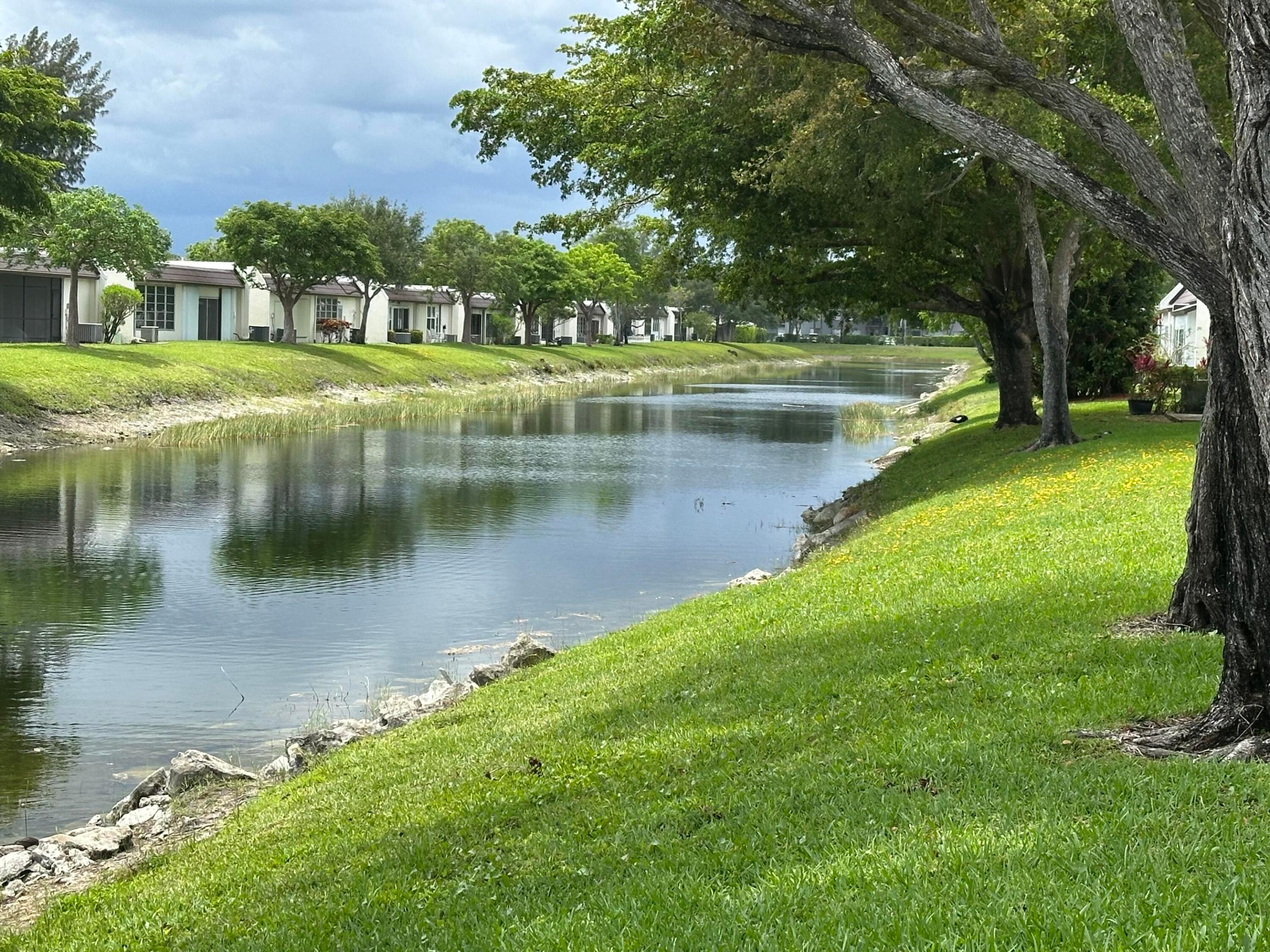 GOLDEN LAKES VILLAGE CONDO H - Residential