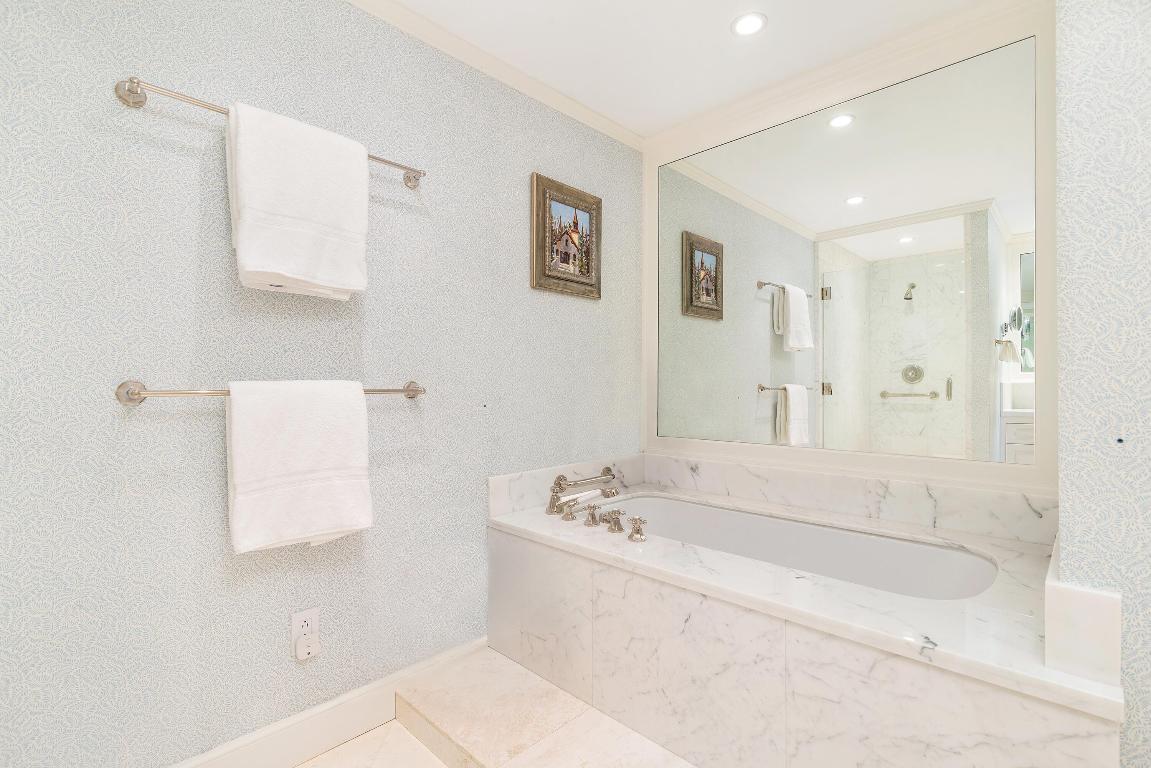 AUSTRALIAN OF PALM BEACH CONDO - Residential
