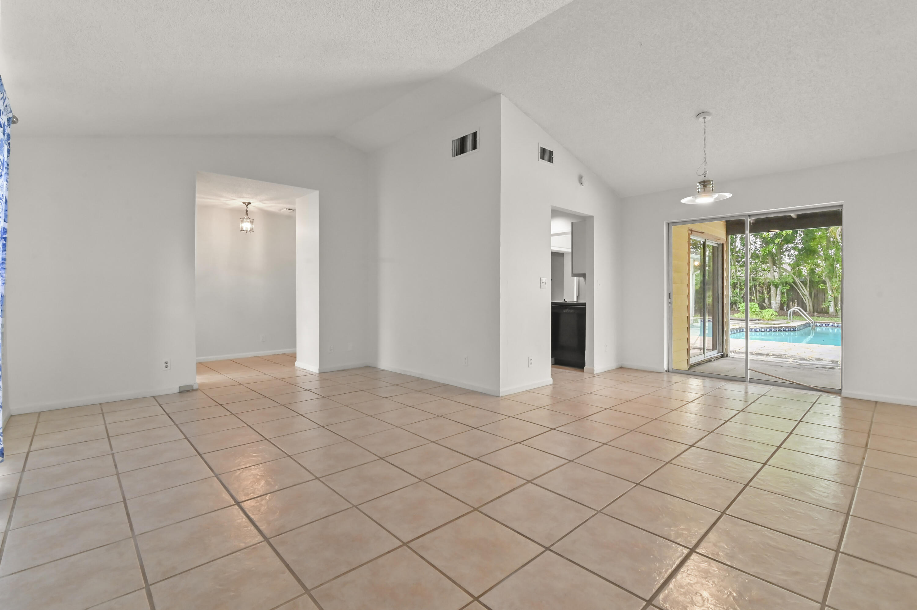 SOUTH SHORE - Residential