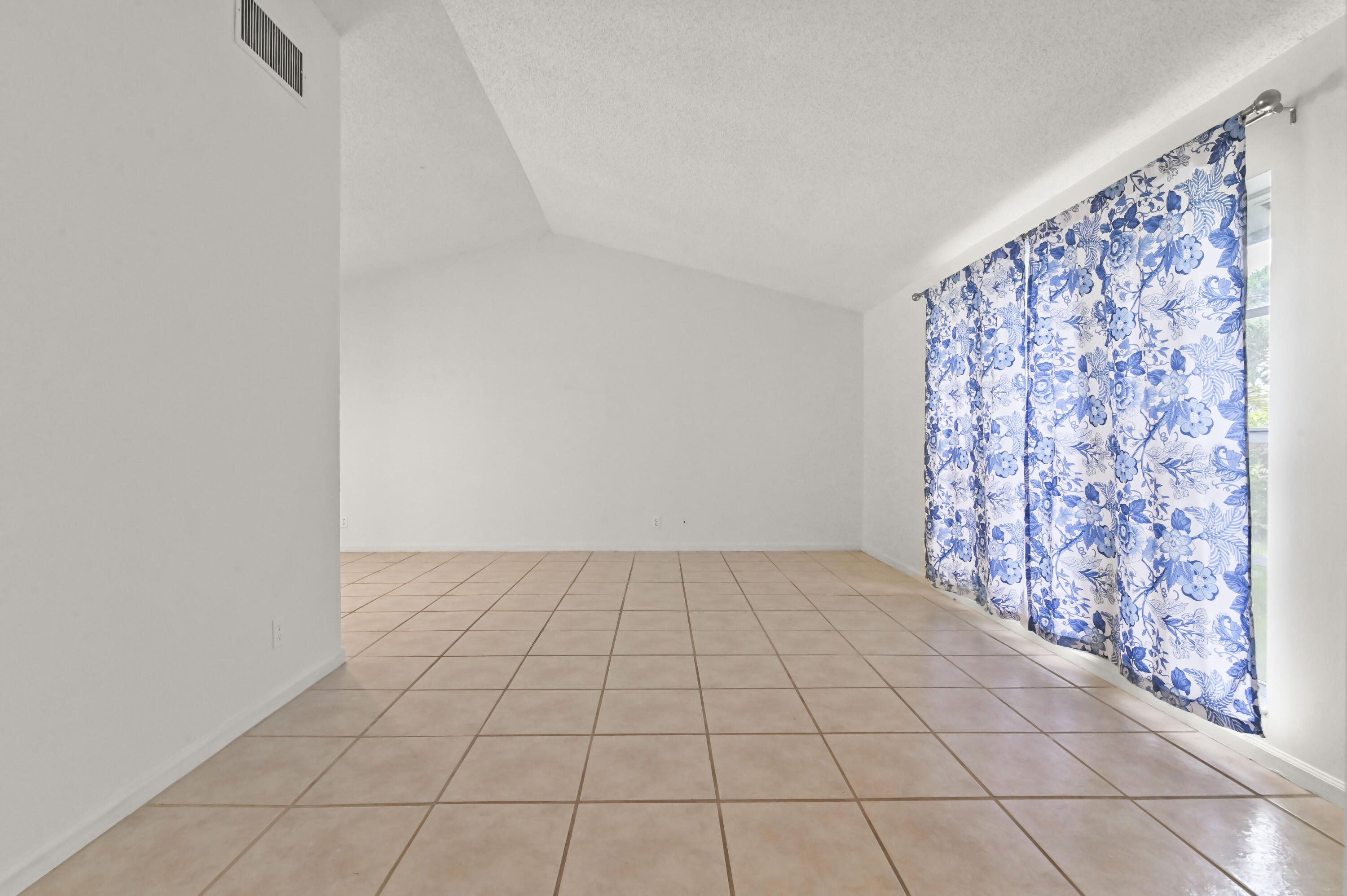 SOUTH SHORE - Residential