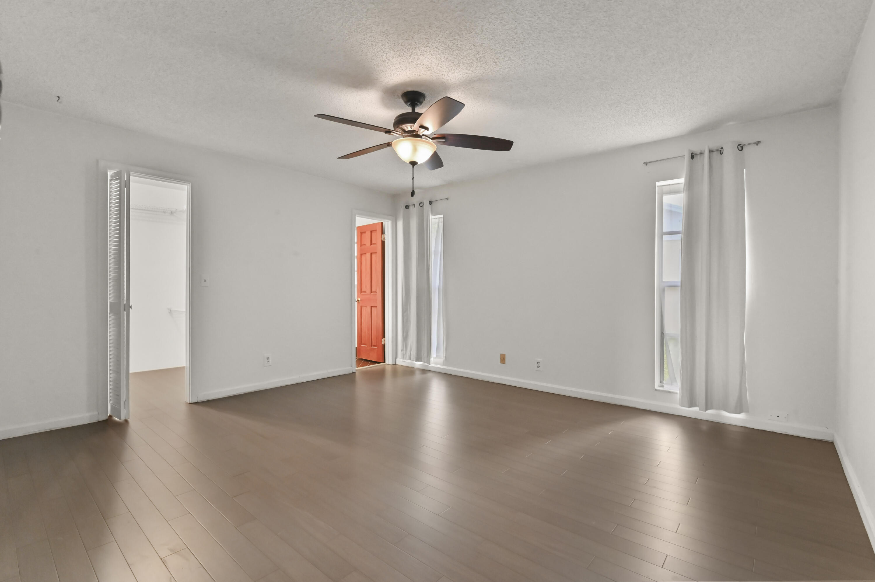 SOUTH SHORE - Residential