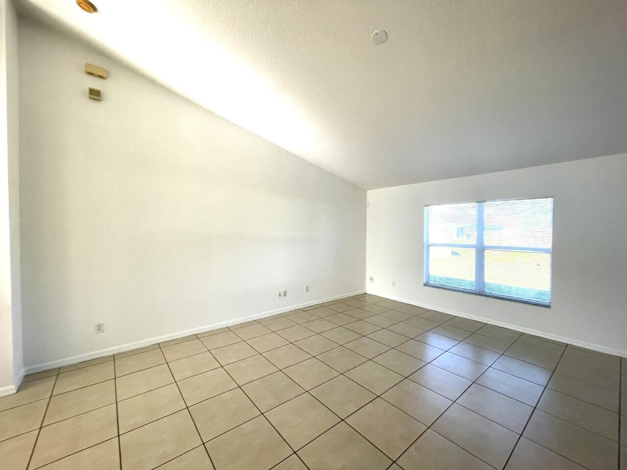 PORT ST LUCIE SECTION 8 - Residential Lease