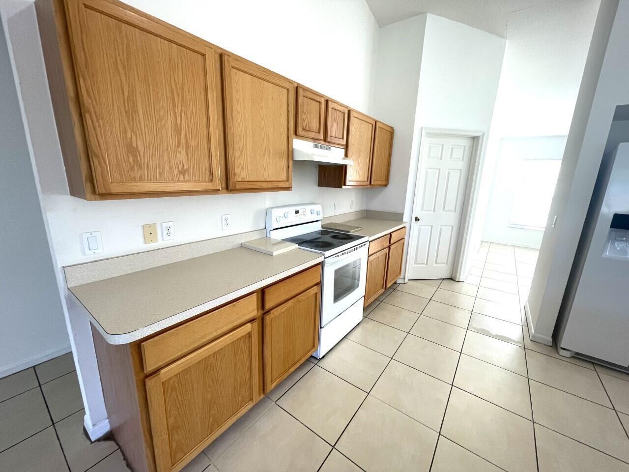 PORT ST LUCIE SECTION 8 - Residential Lease