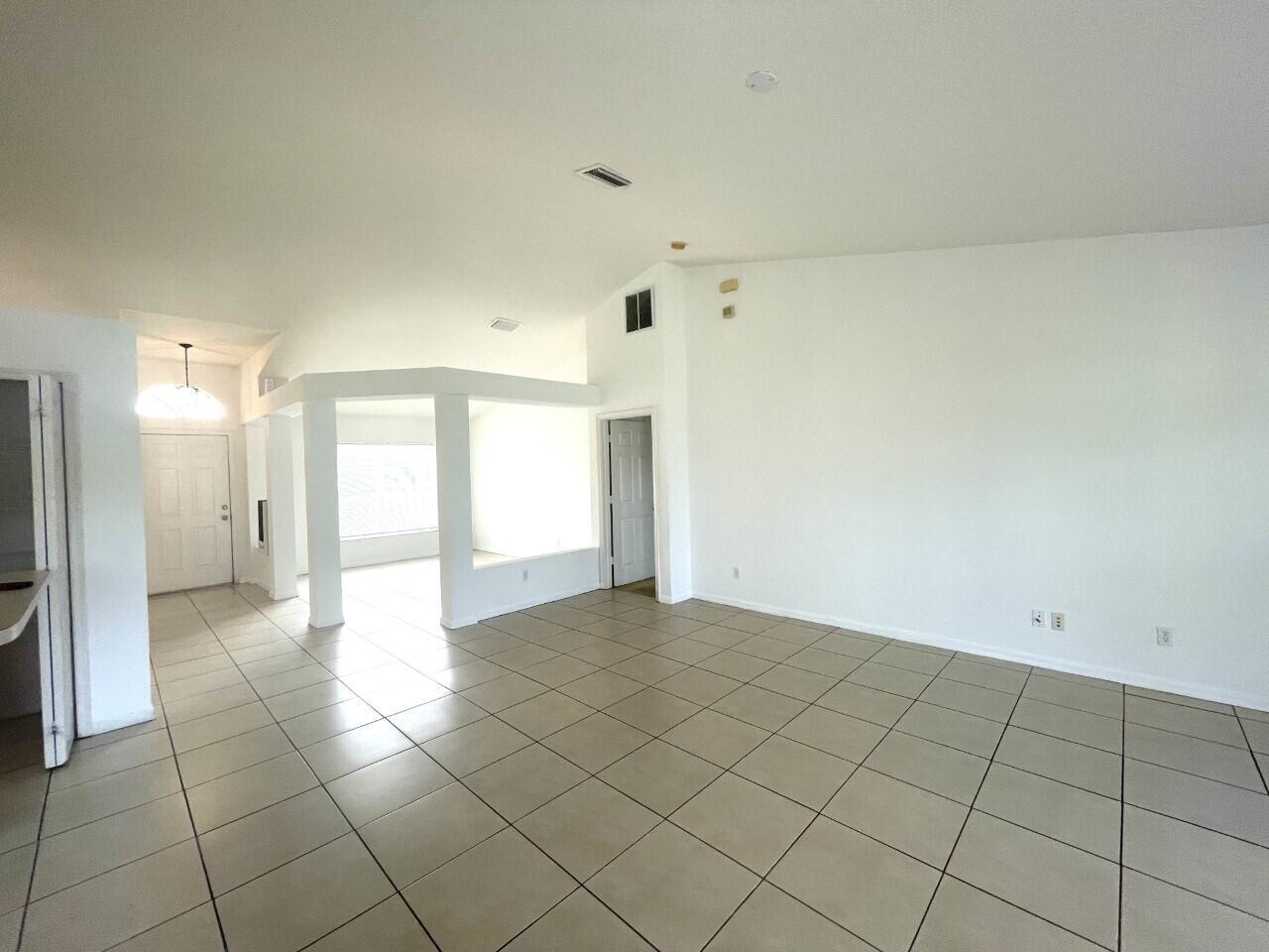 PORT ST LUCIE SECTION 8 - Residential Lease