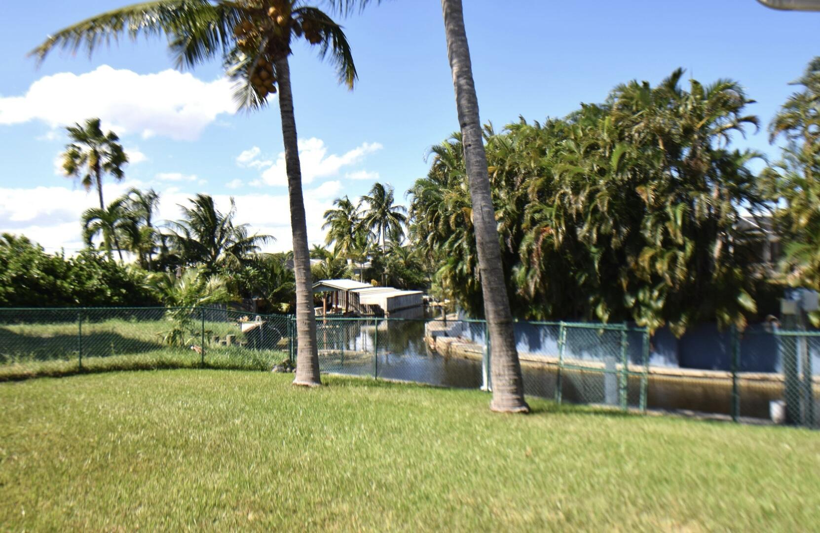 ISLAND ESTATES - Residential