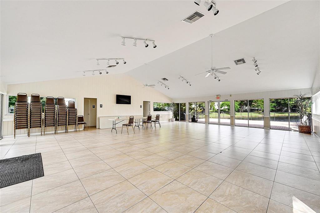GARDENS NORTH FIVE CONDO - Residential
