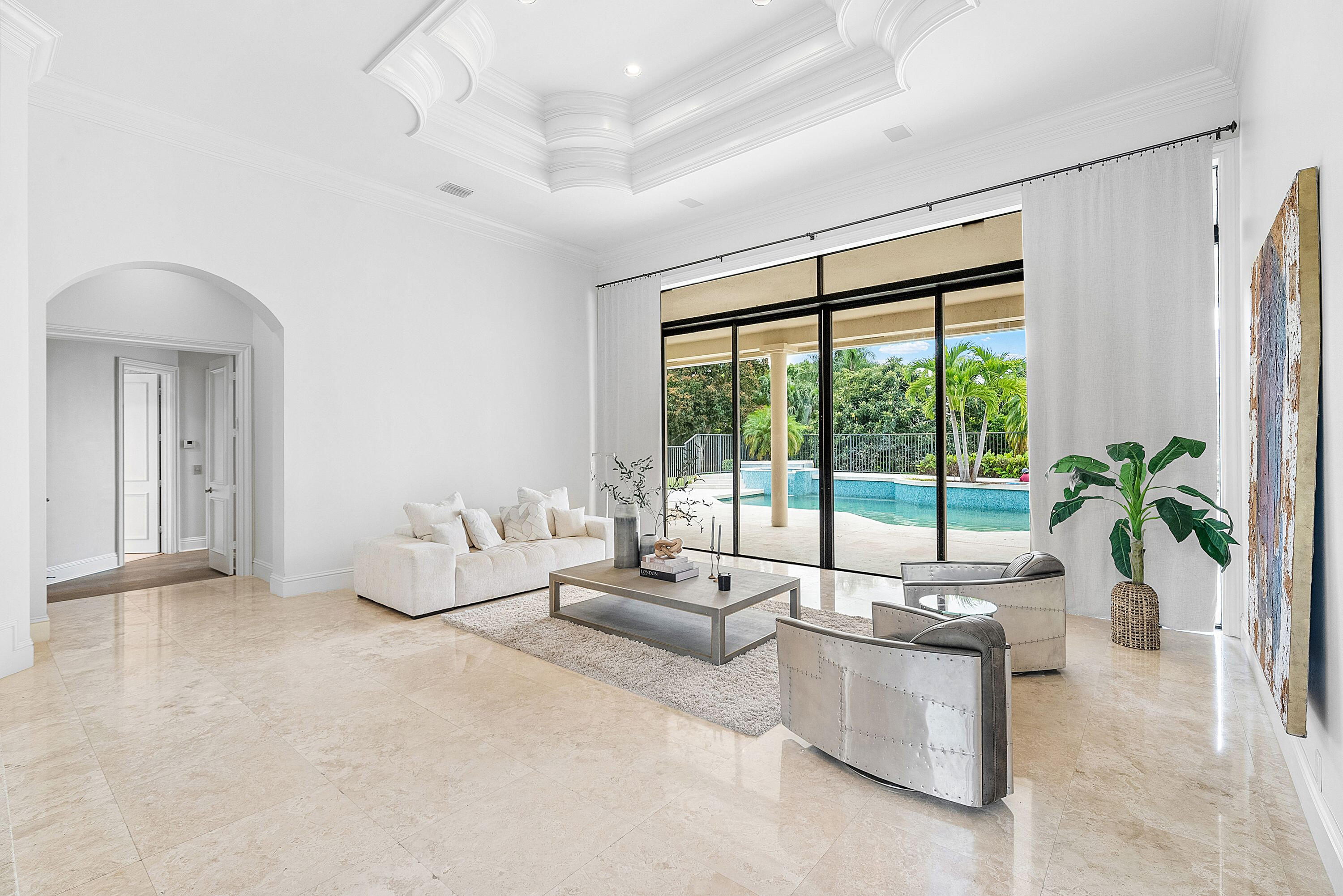 PARKLAND LAKES - Residential