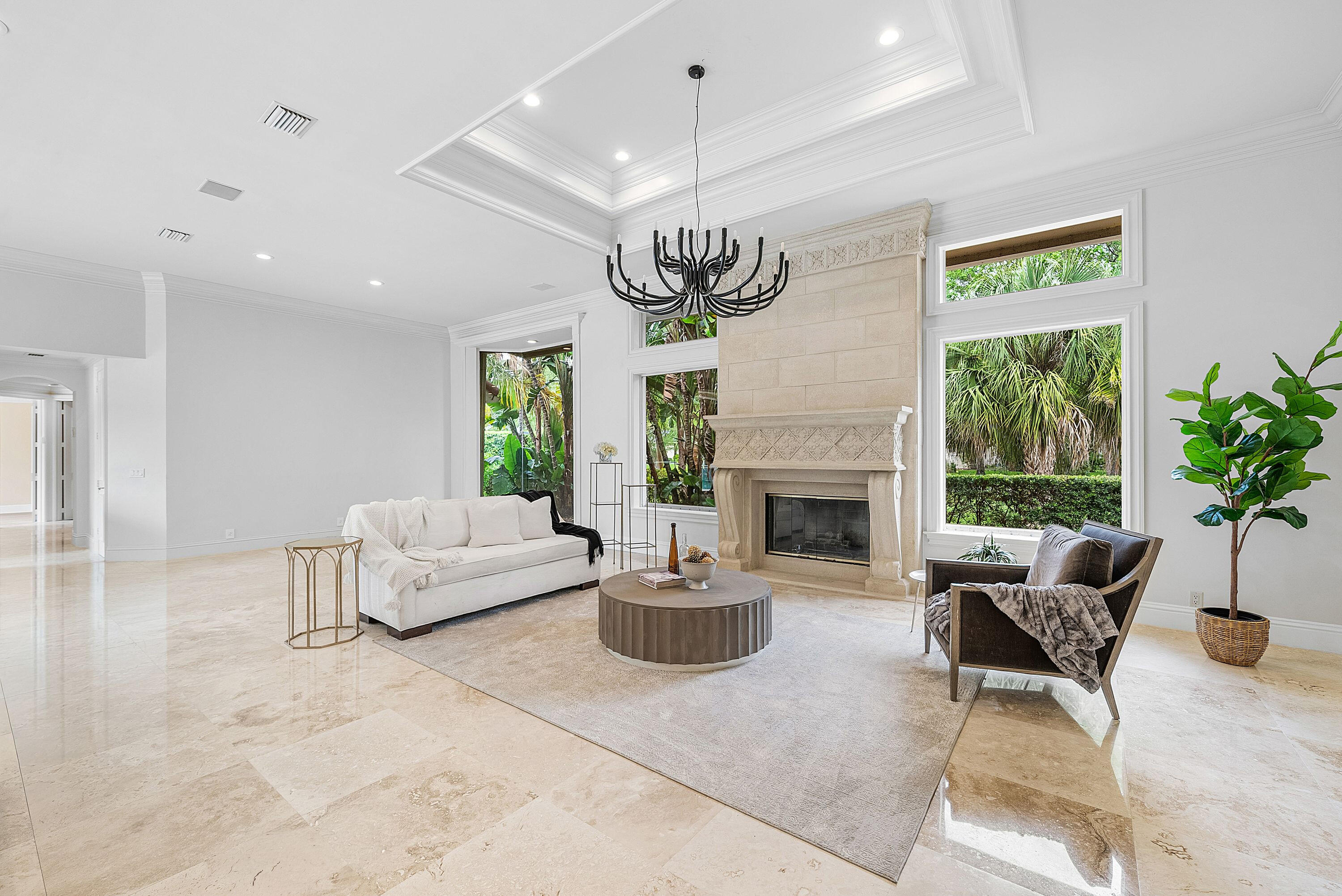 PARKLAND LAKES - Residential