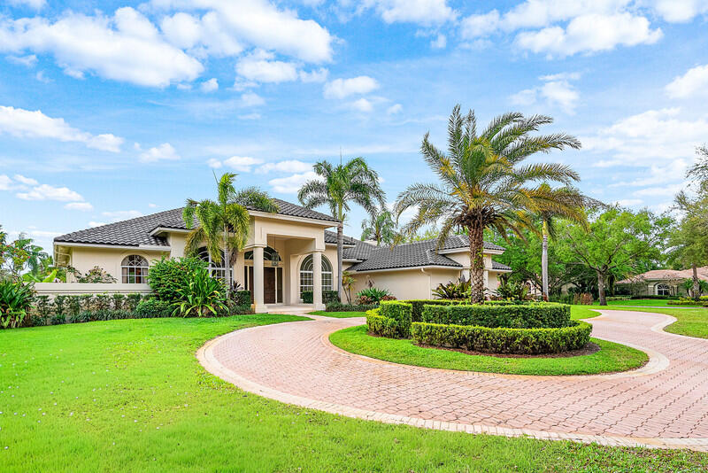 PARKLAND LAKES - Residential