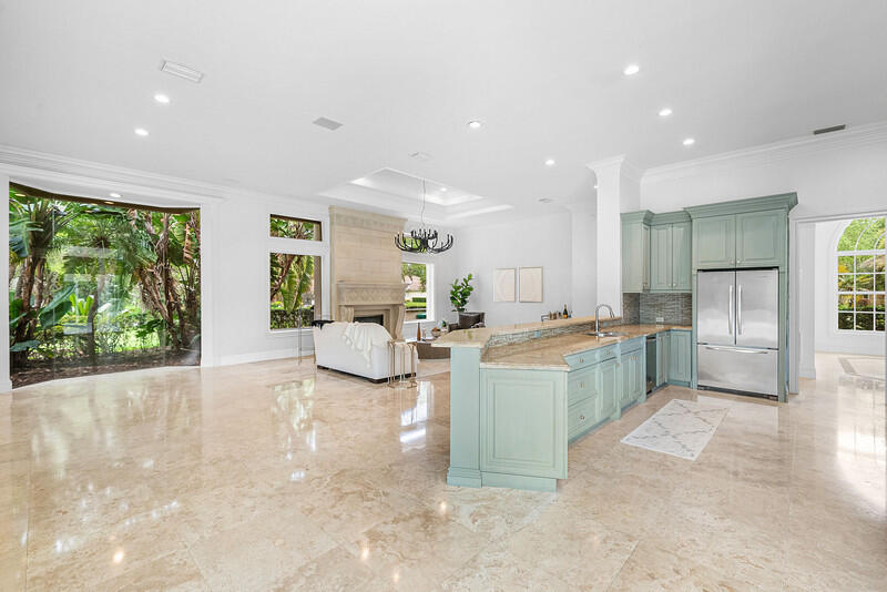 PARKLAND LAKES - Residential