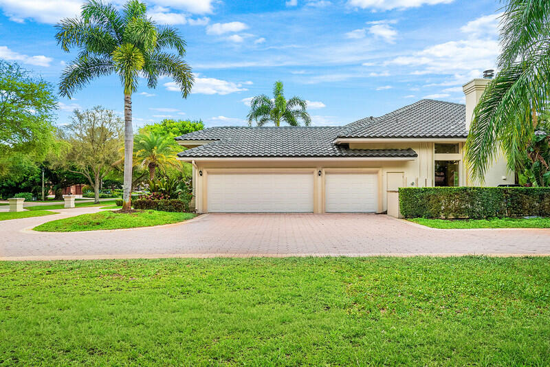 PARKLAND LAKES - Residential