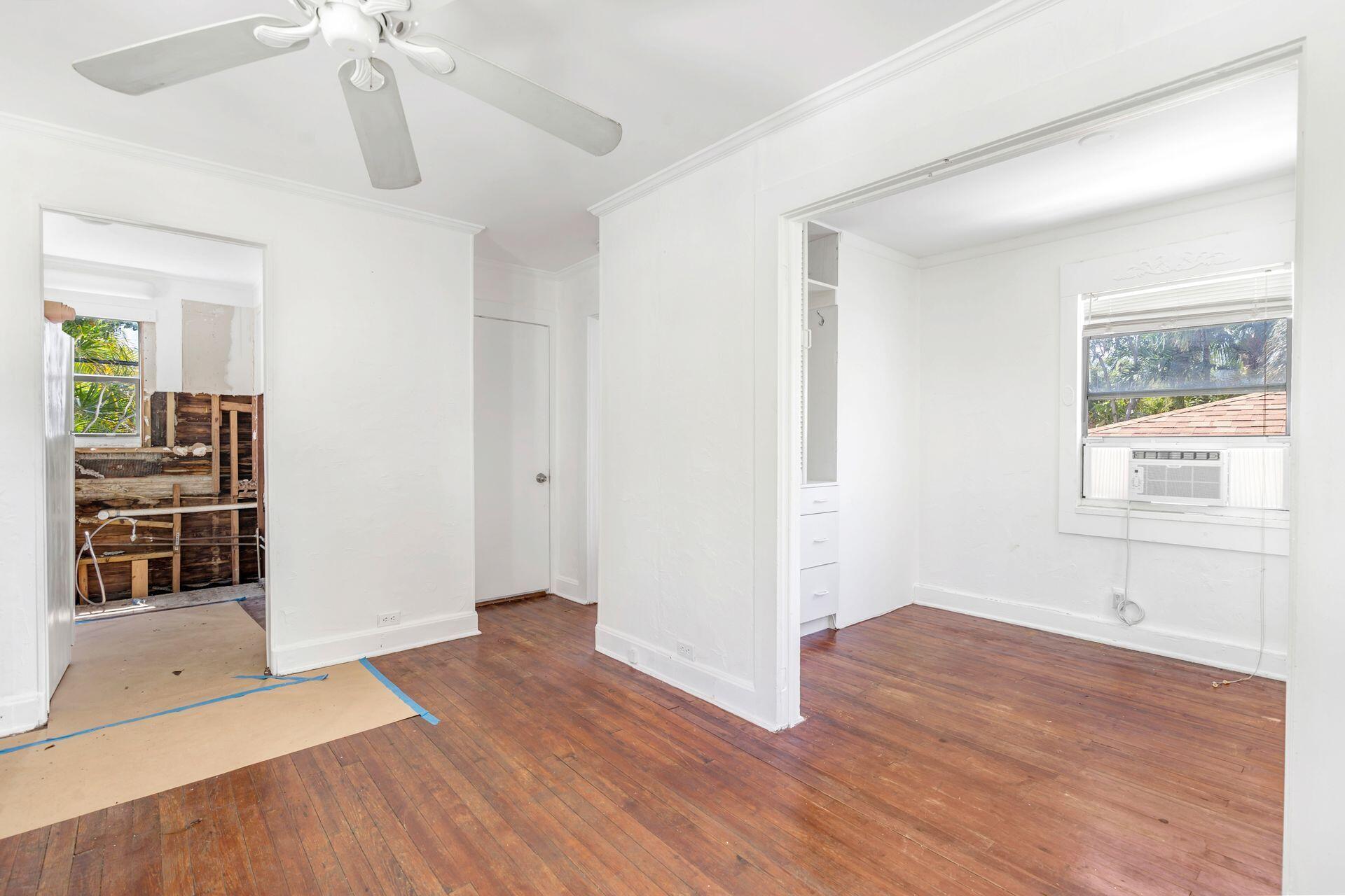 ESTATES OF SOUTH PALM BEACH - Residential Income