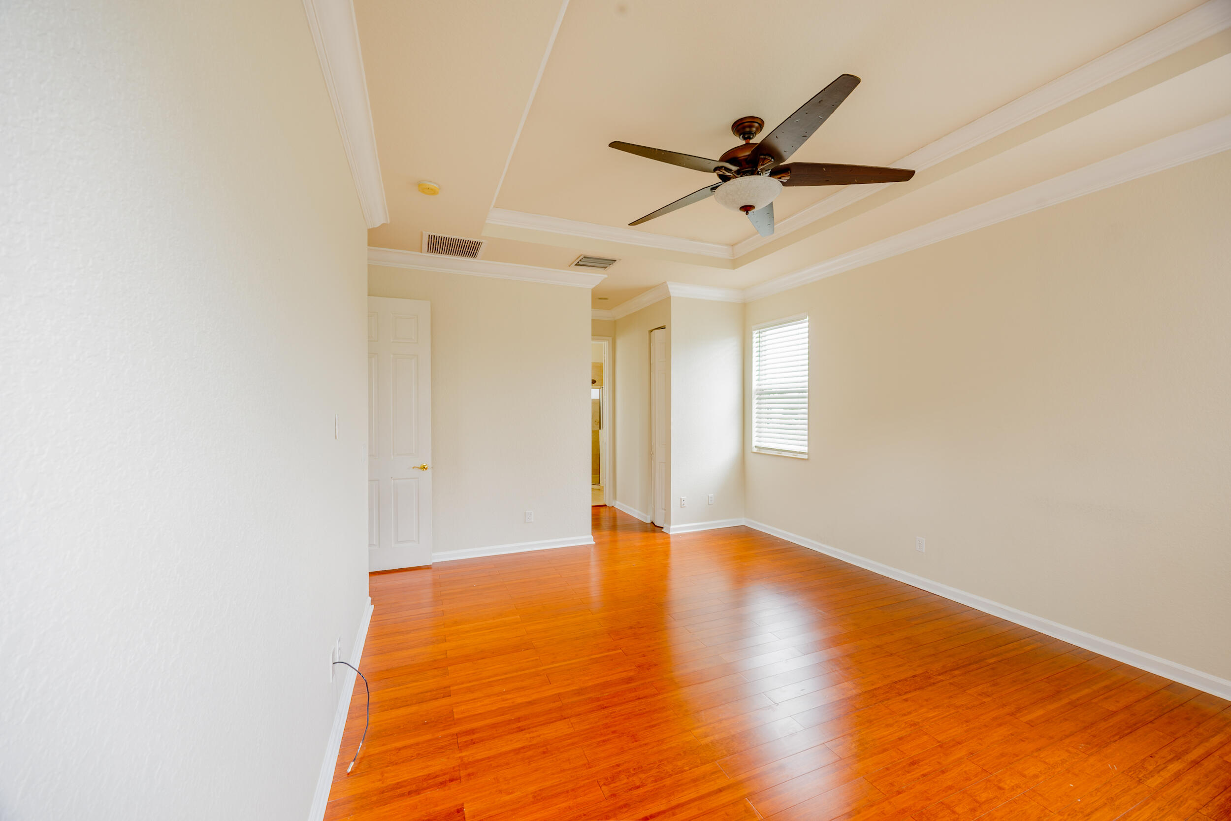 VIZCAYA FALLS PLAT 3 - Residential Lease