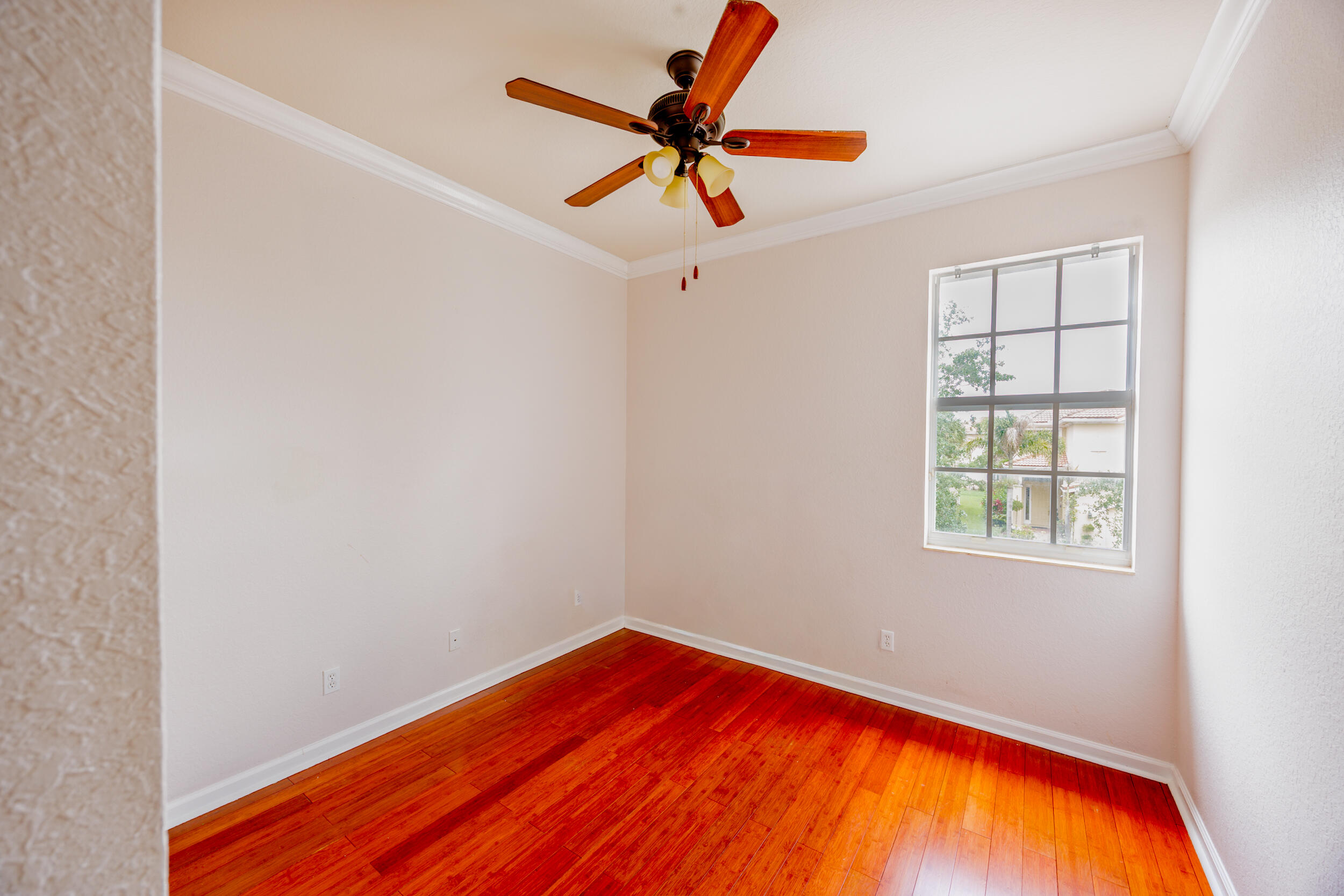 VIZCAYA FALLS PLAT 3 - Residential Lease