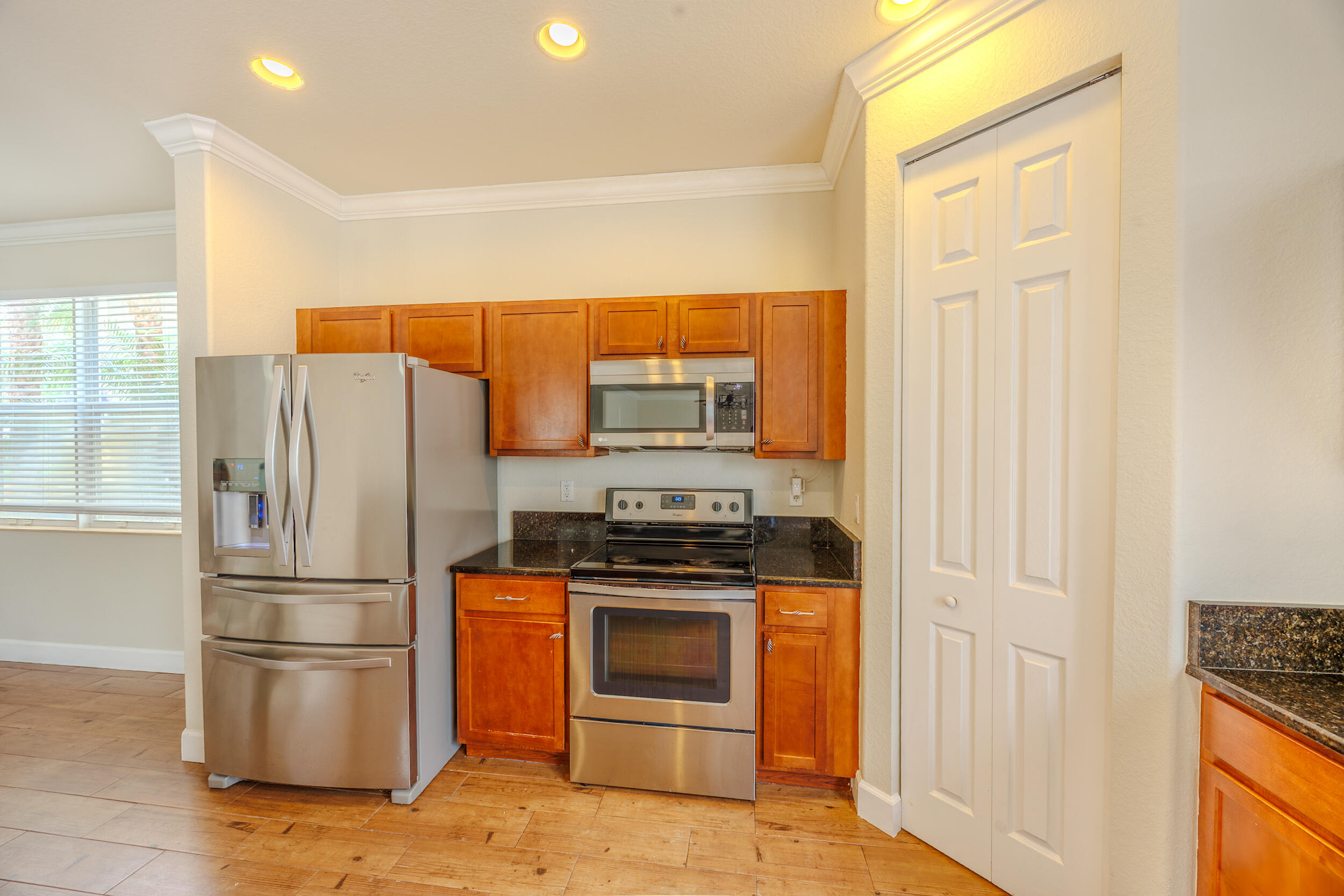VIZCAYA FALLS PLAT 3 - Residential Lease