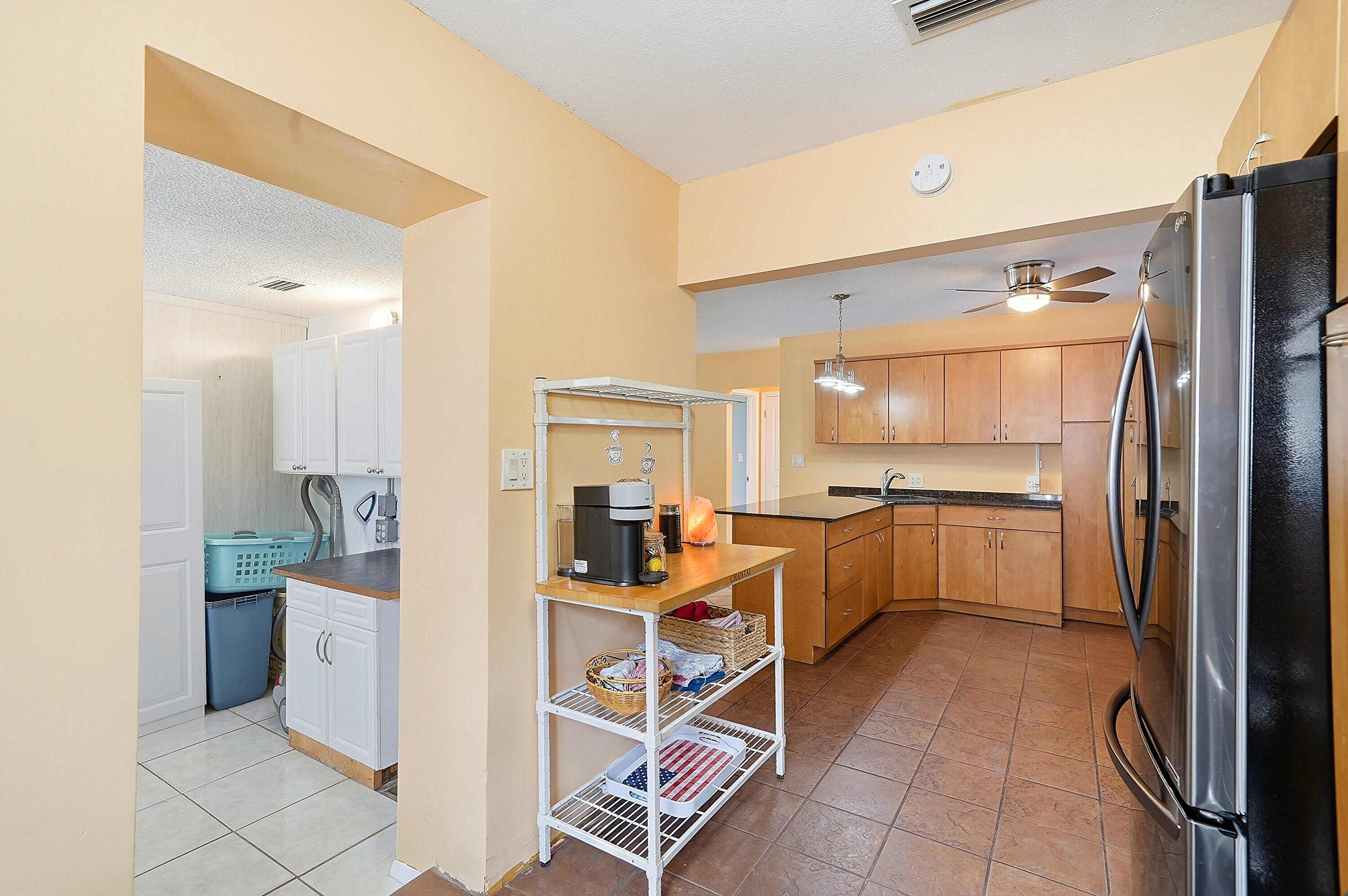 HOLLYWOOD LITTLE RANCHES - Residential
