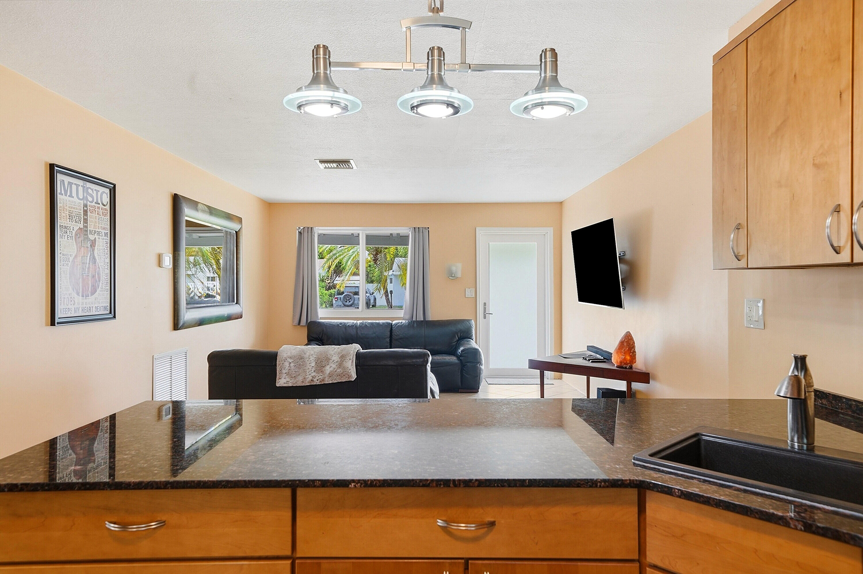 HOLLYWOOD LITTLE RANCHES - Residential