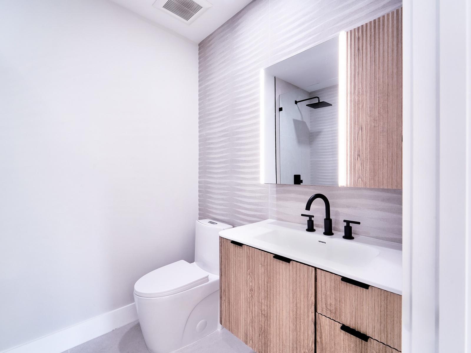 HALLMARK HGTS ESTS 7TH ADDN - Residential