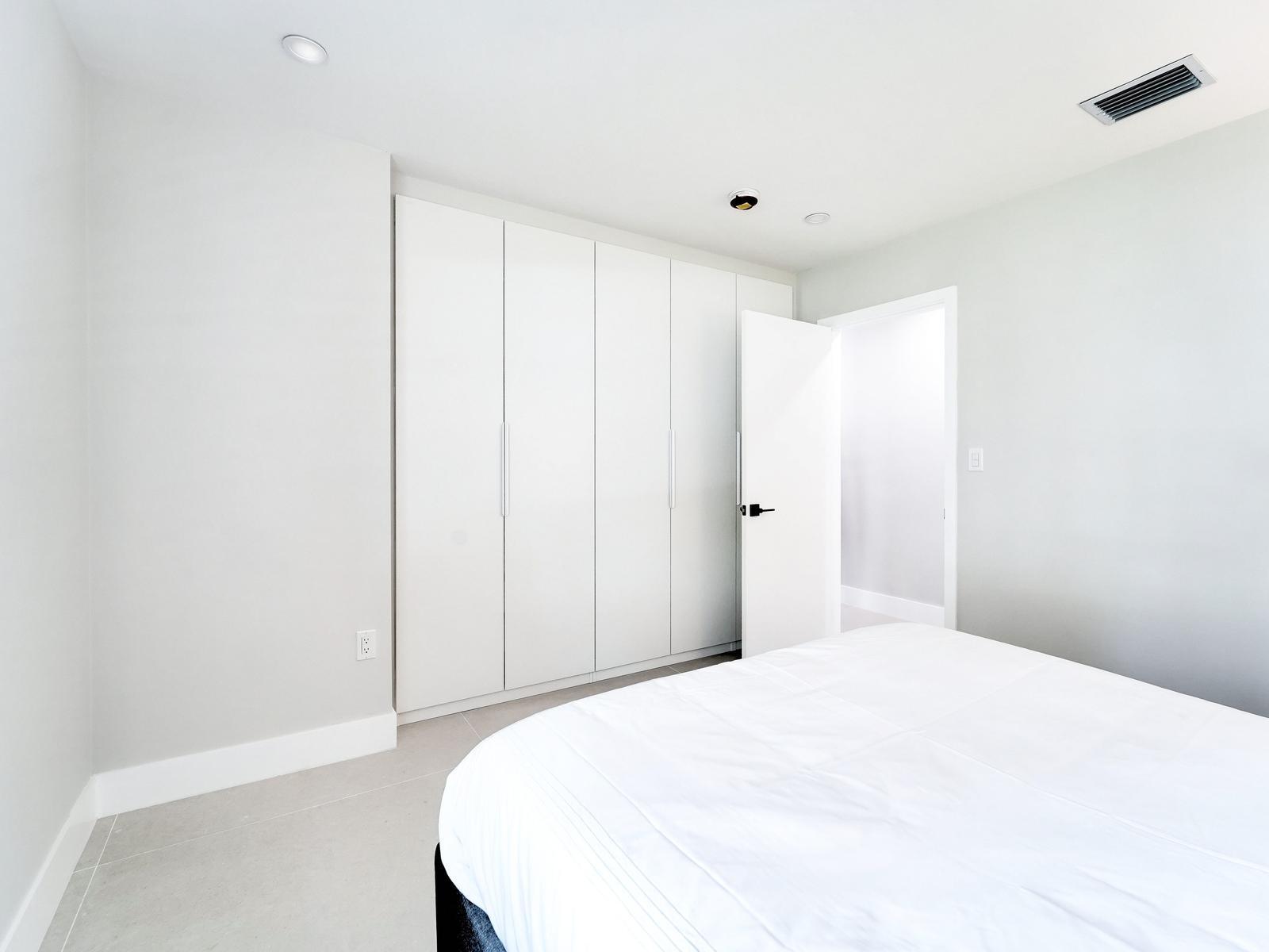 HALLMARK HGTS ESTS 7TH ADDN - Residential