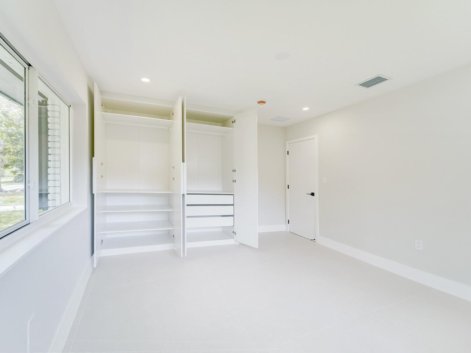 HALLMARK HGTS ESTS 7TH ADDN - Residential