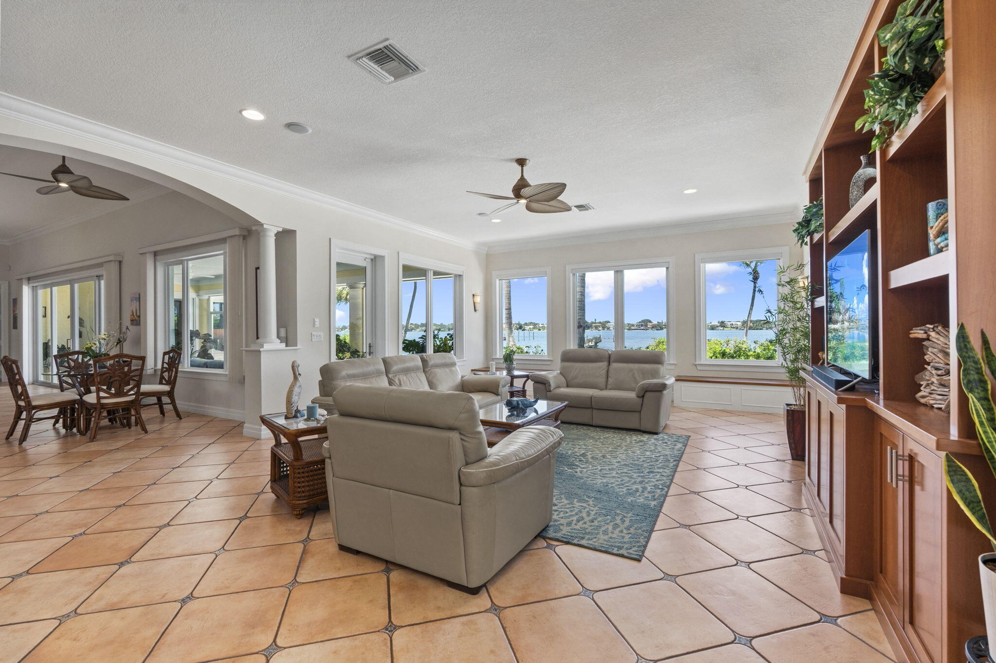 GOLFVIEW - Residential