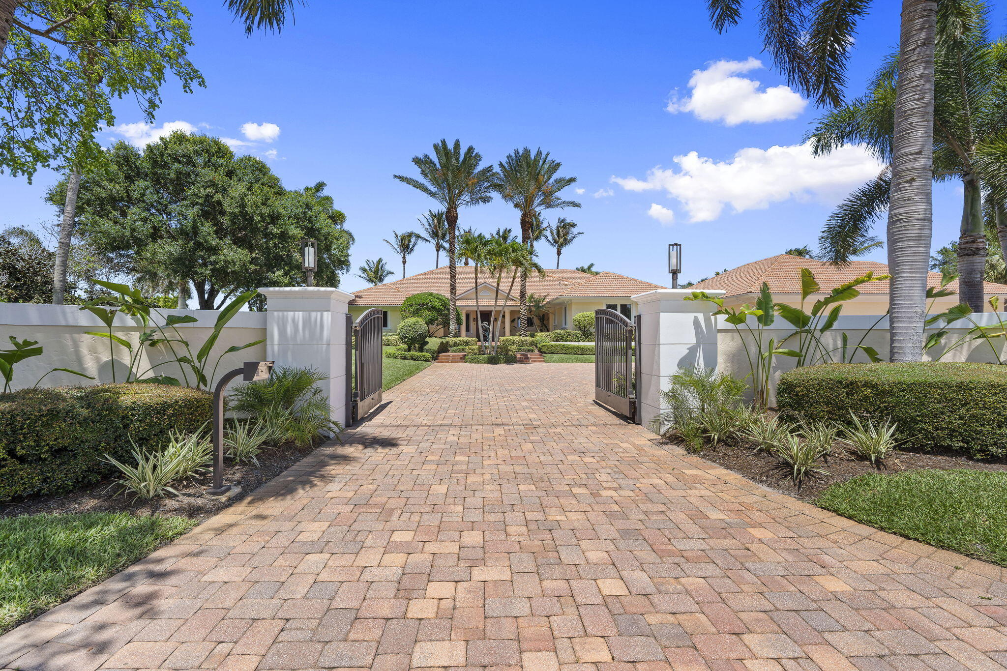 GOLFVIEW - Residential