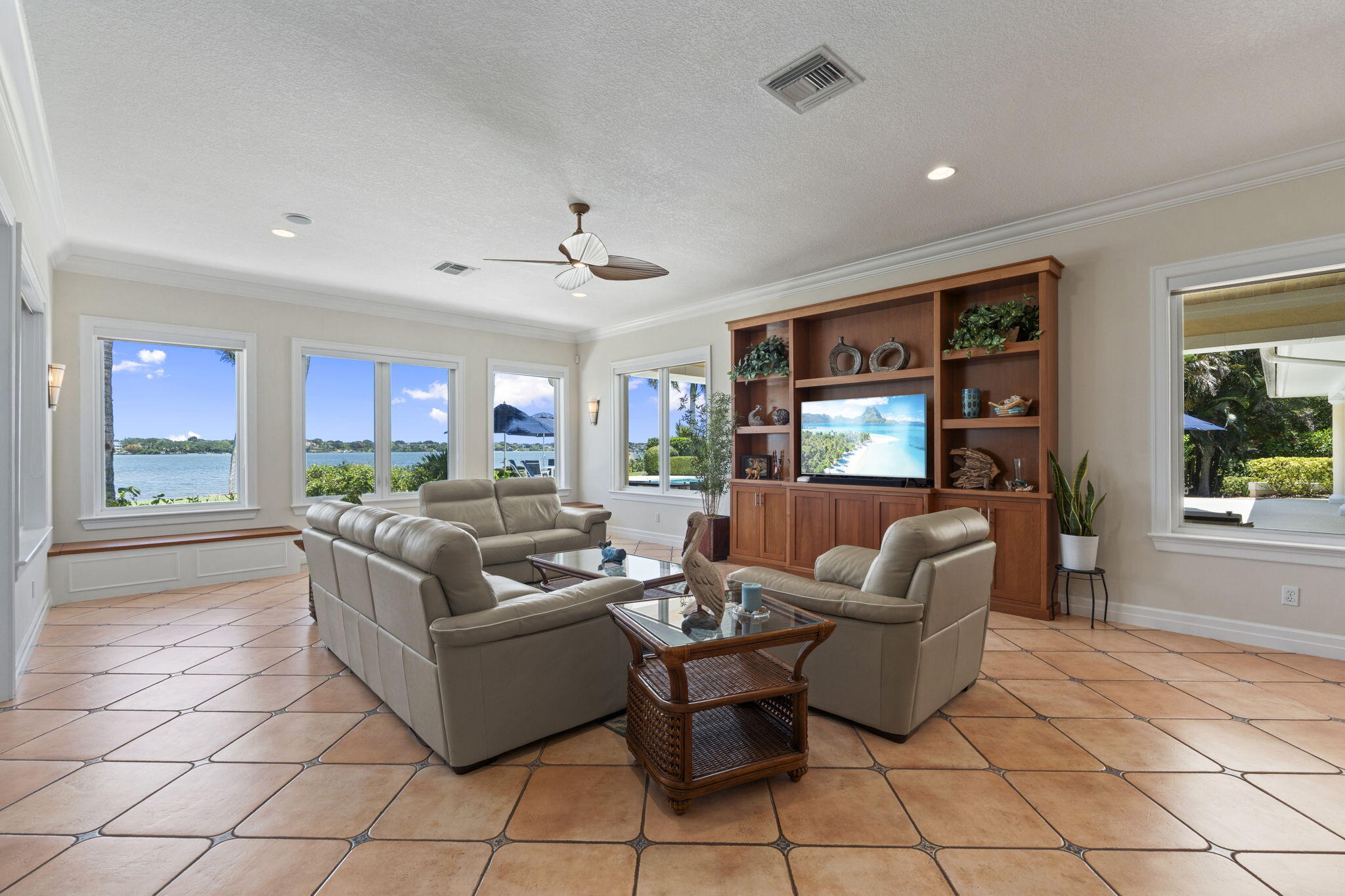 GOLFVIEW - Residential