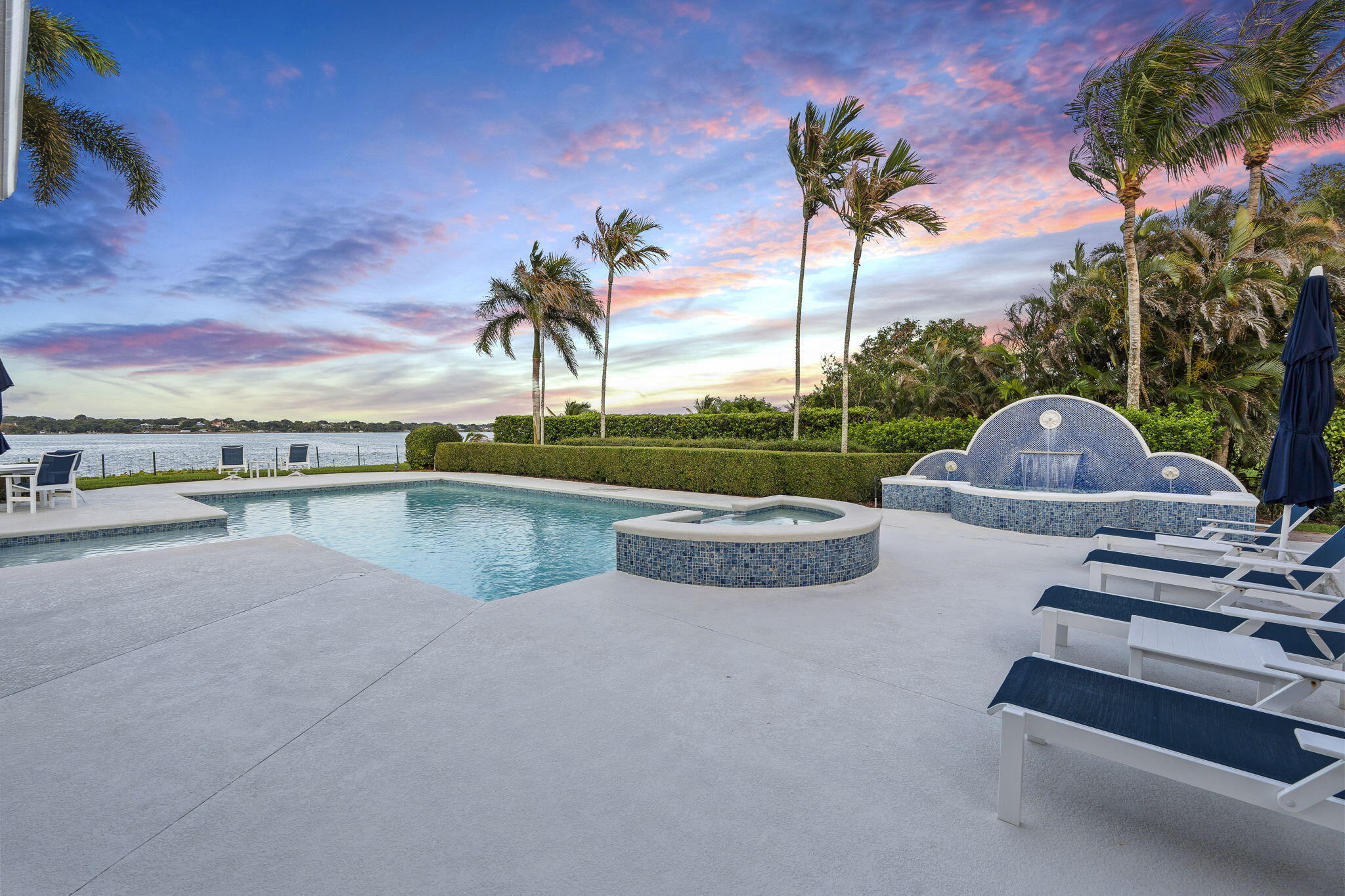 GOLFVIEW - Residential