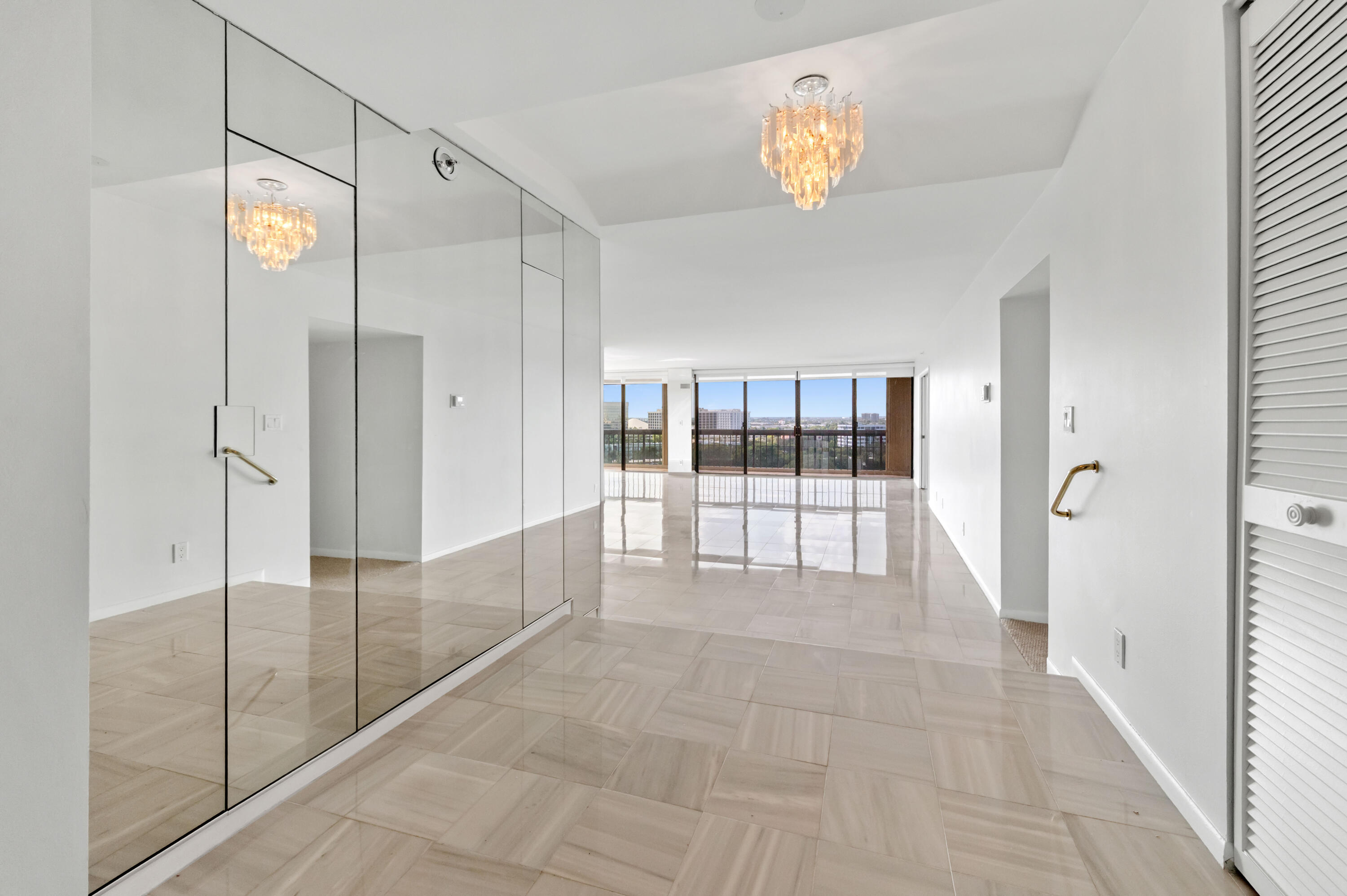 LANDS OF THE PRESIDENT/CONSULATE CONDO - Residential