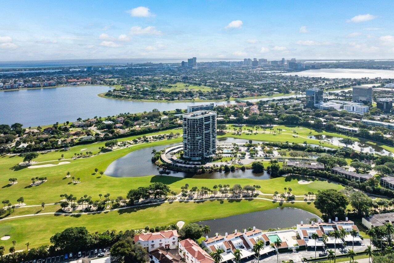 LANDS OF THE PRESIDENT/CONSULATE CONDO - Residential