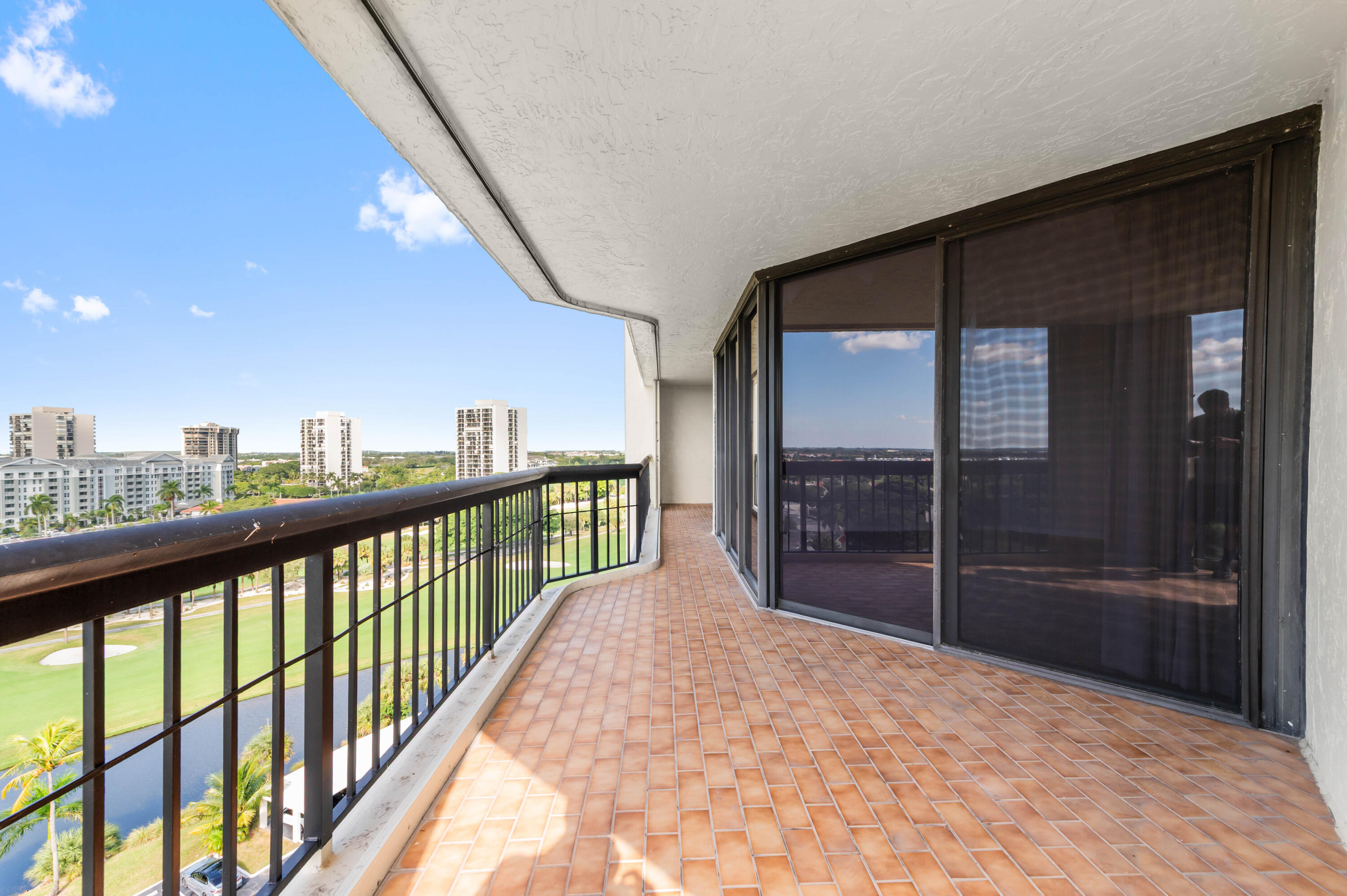 LANDS OF THE PRESIDENT/CONSULATE CONDO - Residential