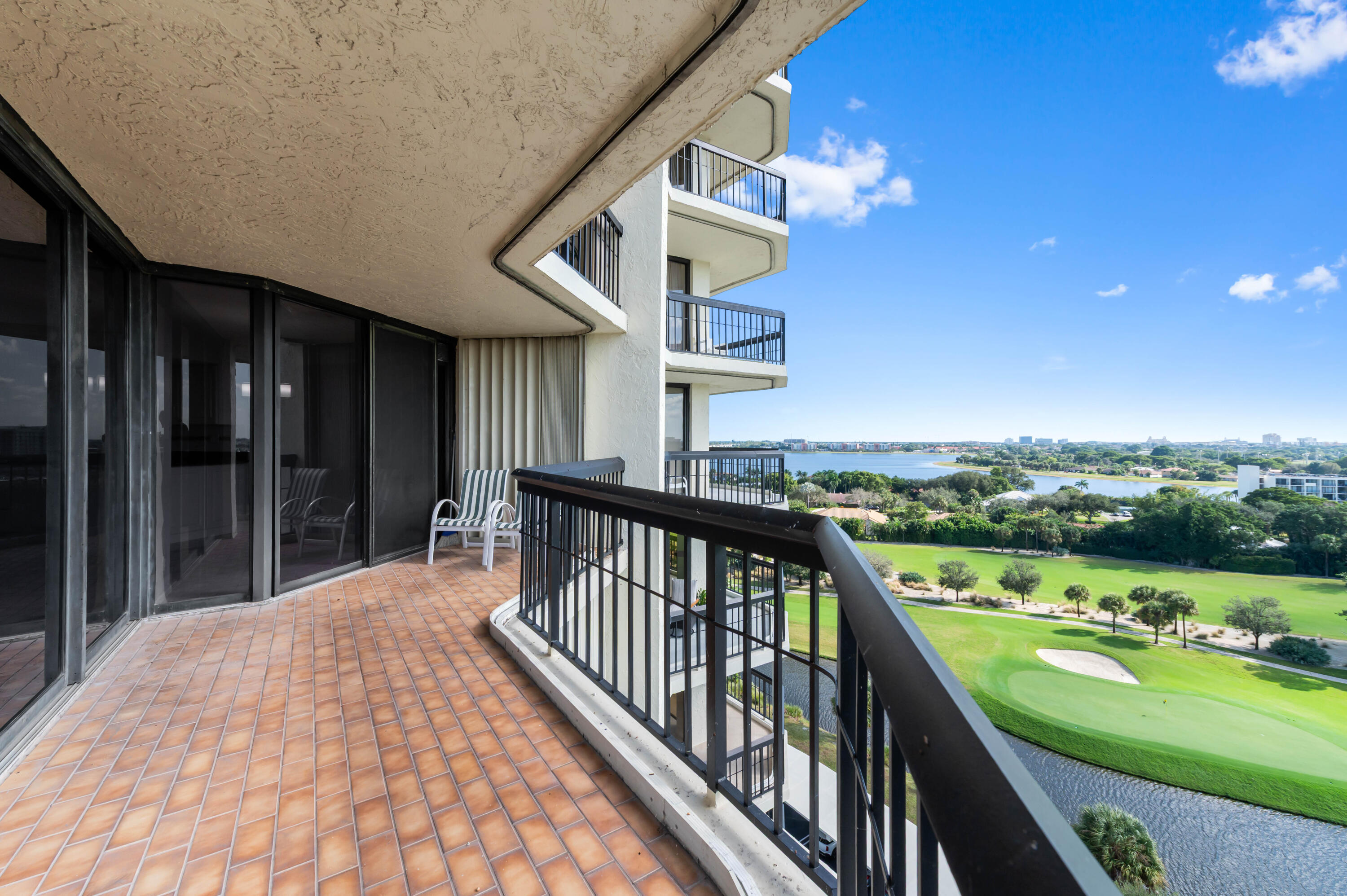 LANDS OF THE PRESIDENT/CONSULATE CONDO - Residential