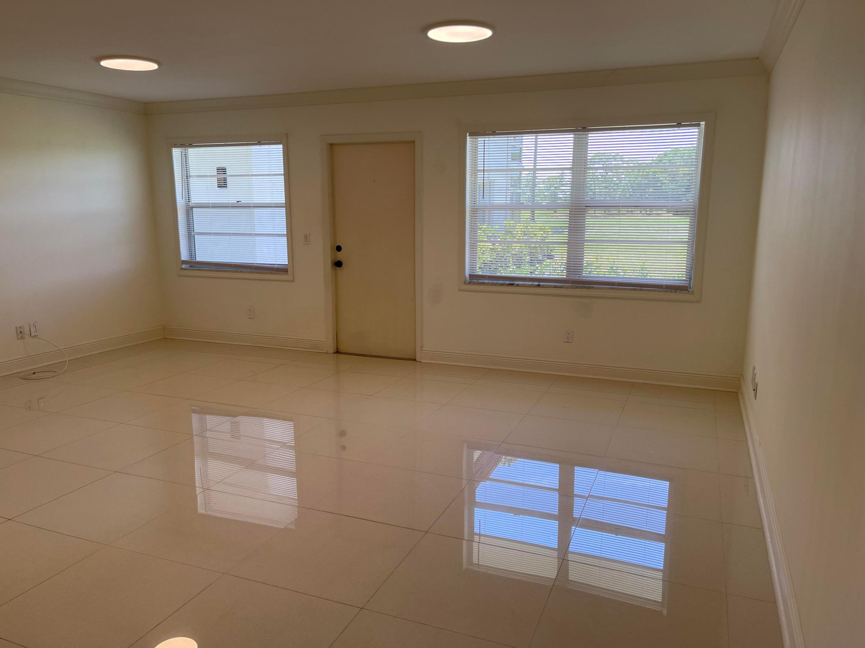 VISTA DEL LAGO CONDO - Residential Lease
