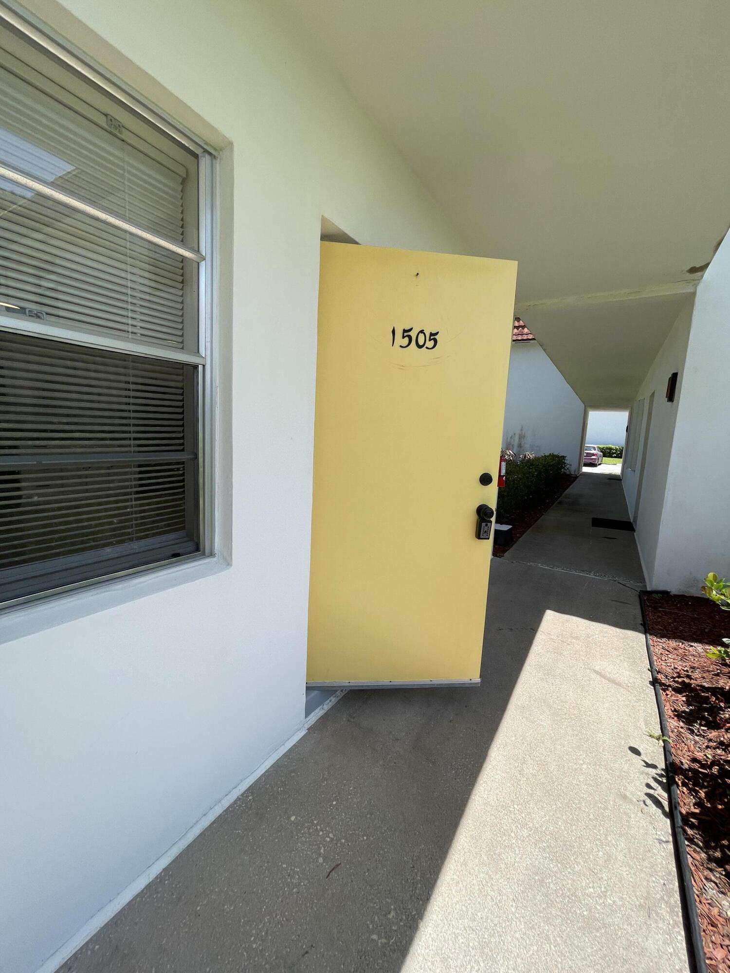 VISTA DEL LAGO CONDO - Residential Lease