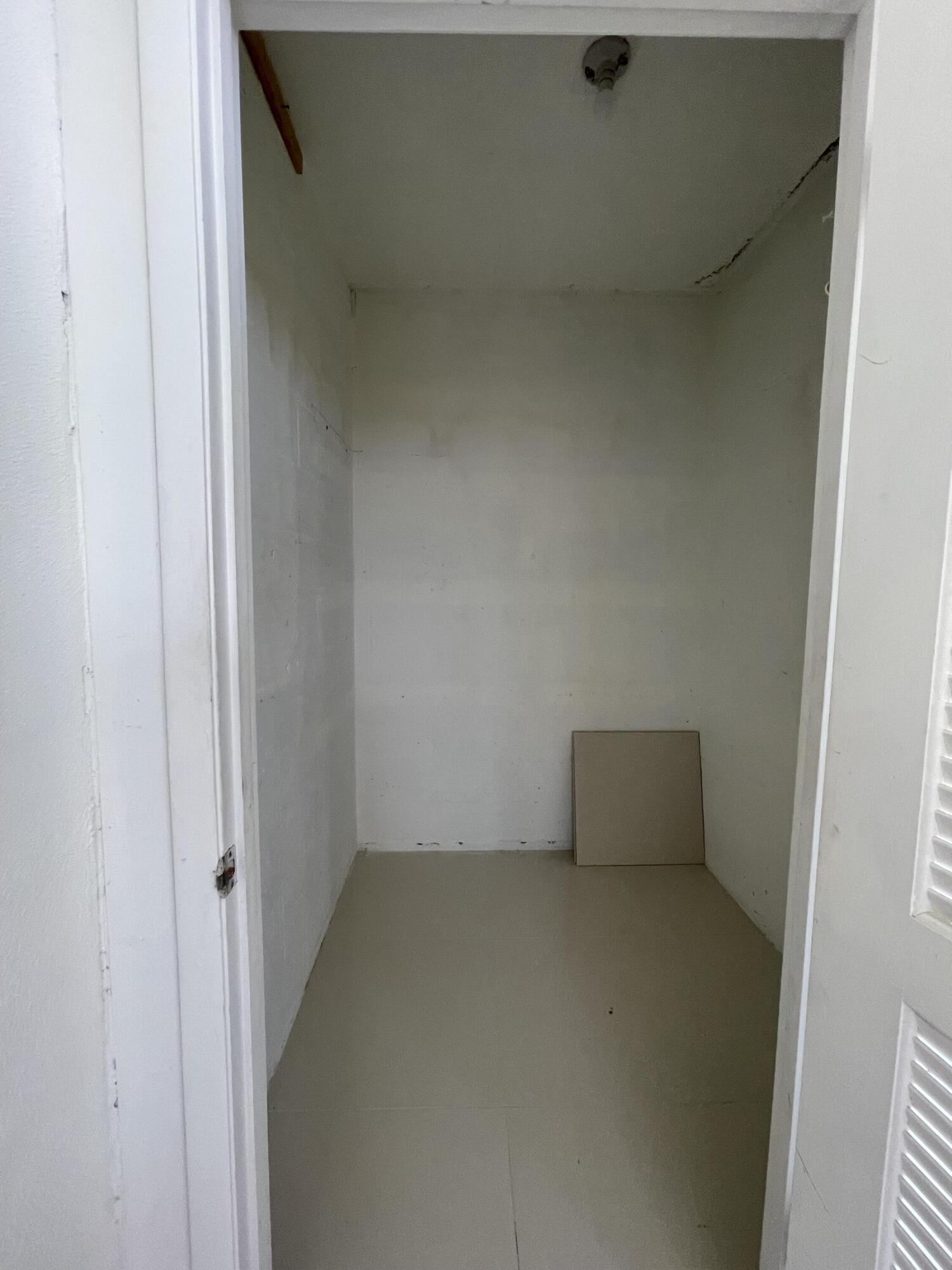 VISTA DEL LAGO CONDO - Residential Lease