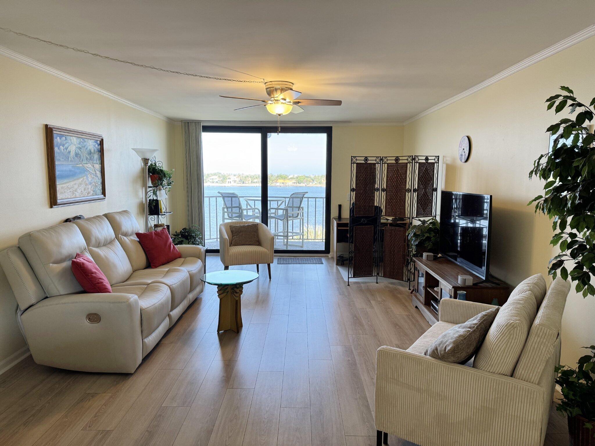 HIDDEN BANYAN CONDO - Residential