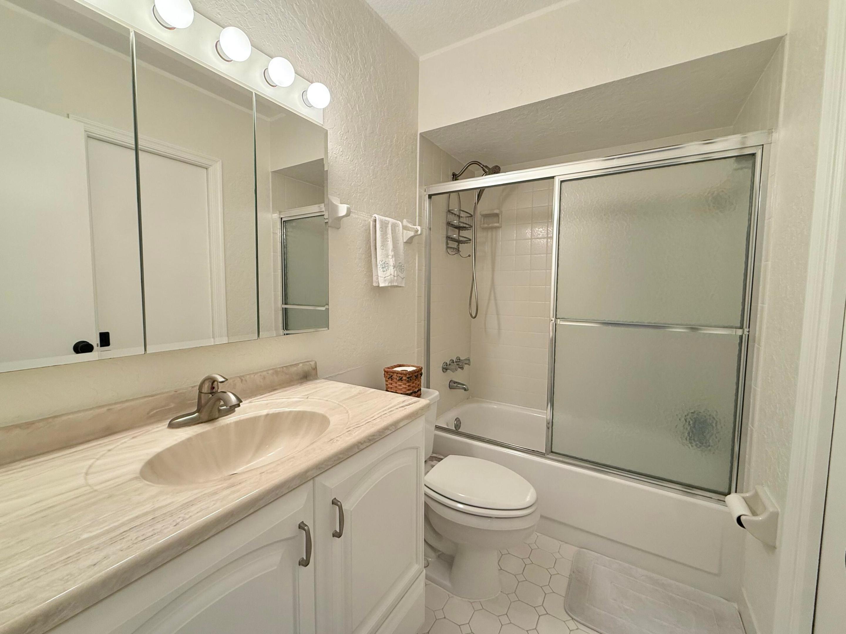 KNOB HILL SUB - Residential Lease