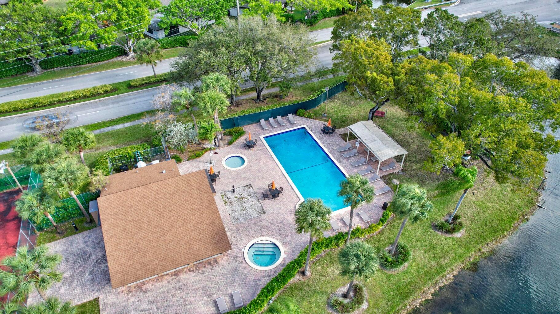 BONAIRE VILLAGE AT WOODMONT - Residential