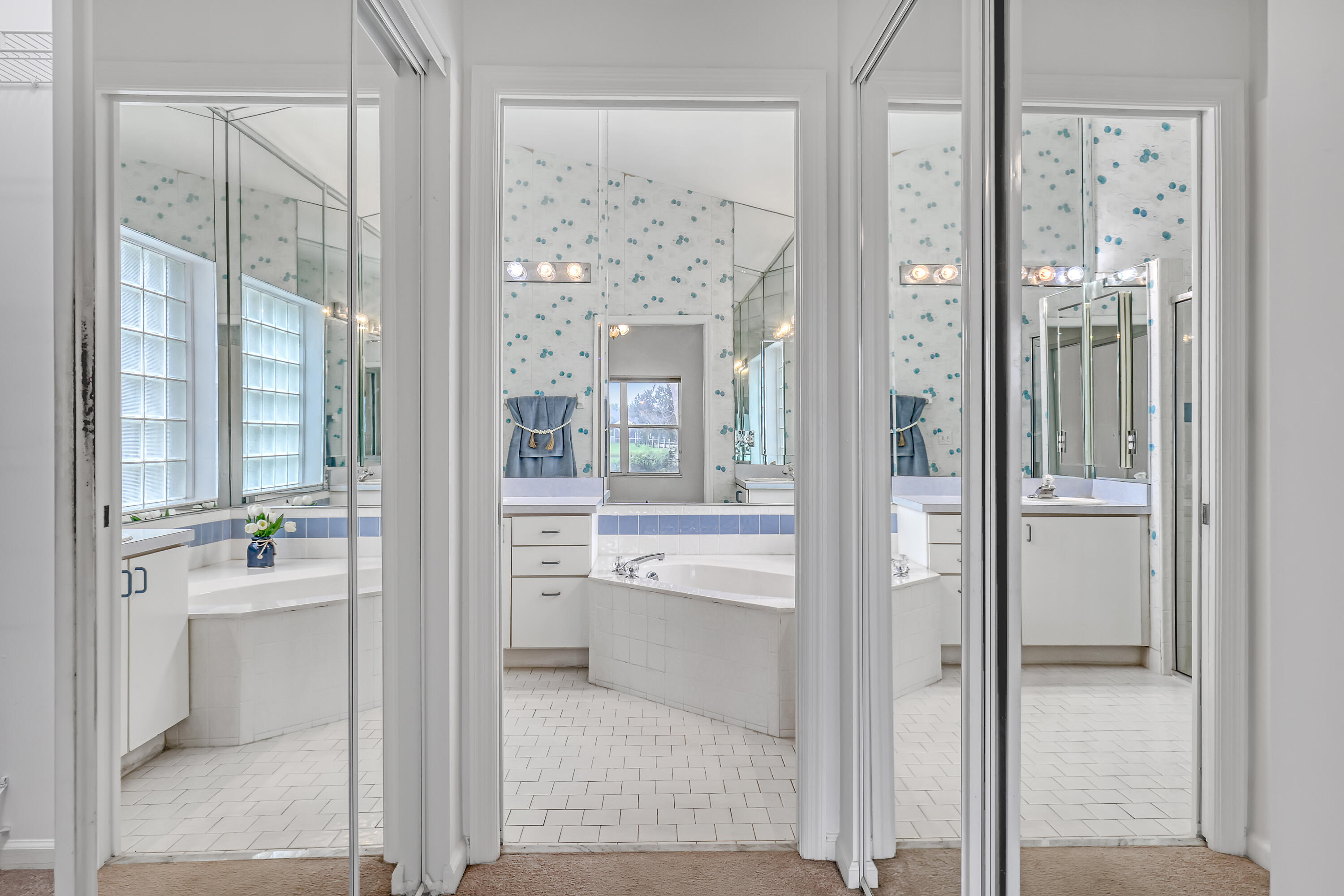 SARATOGA AT ROYAL PALM 1 - Residential