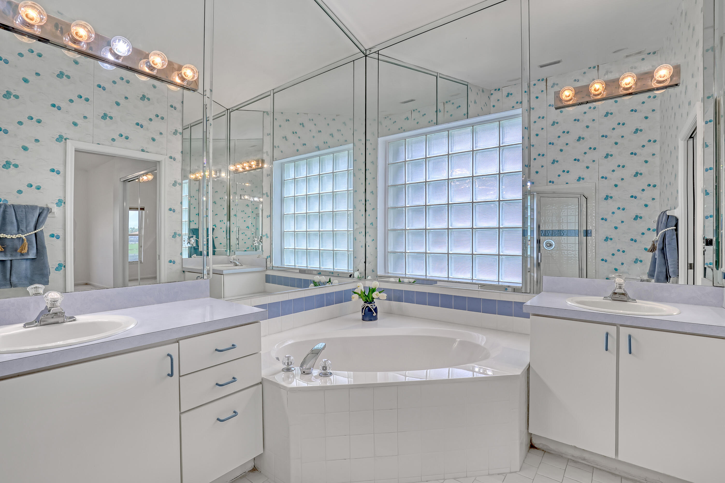 SARATOGA AT ROYAL PALM 1 - Residential