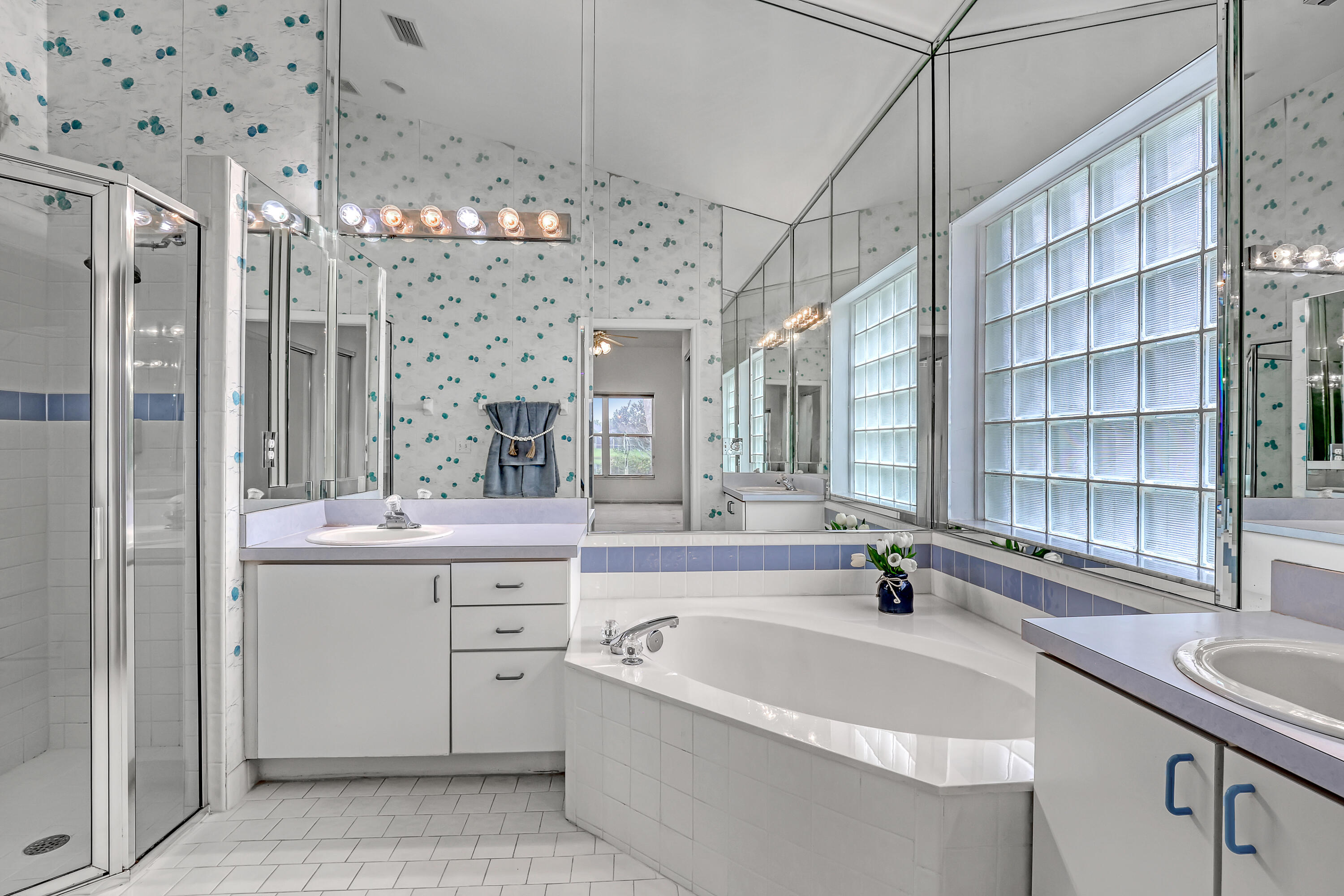 SARATOGA AT ROYAL PALM 1 - Residential