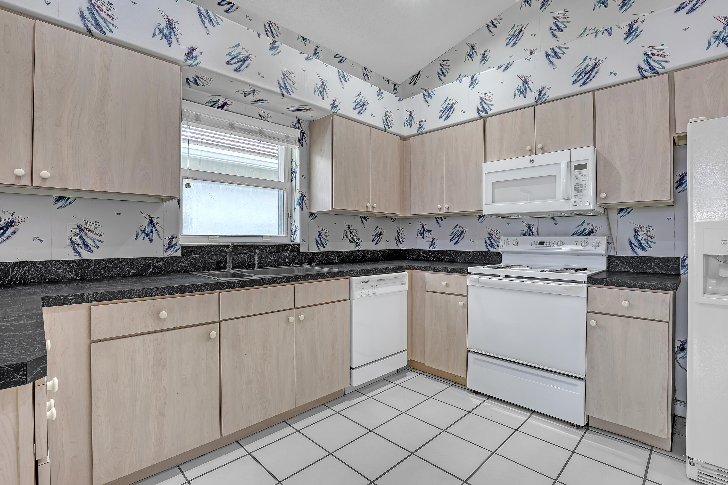 SARATOGA AT ROYAL PALM 1 - Residential